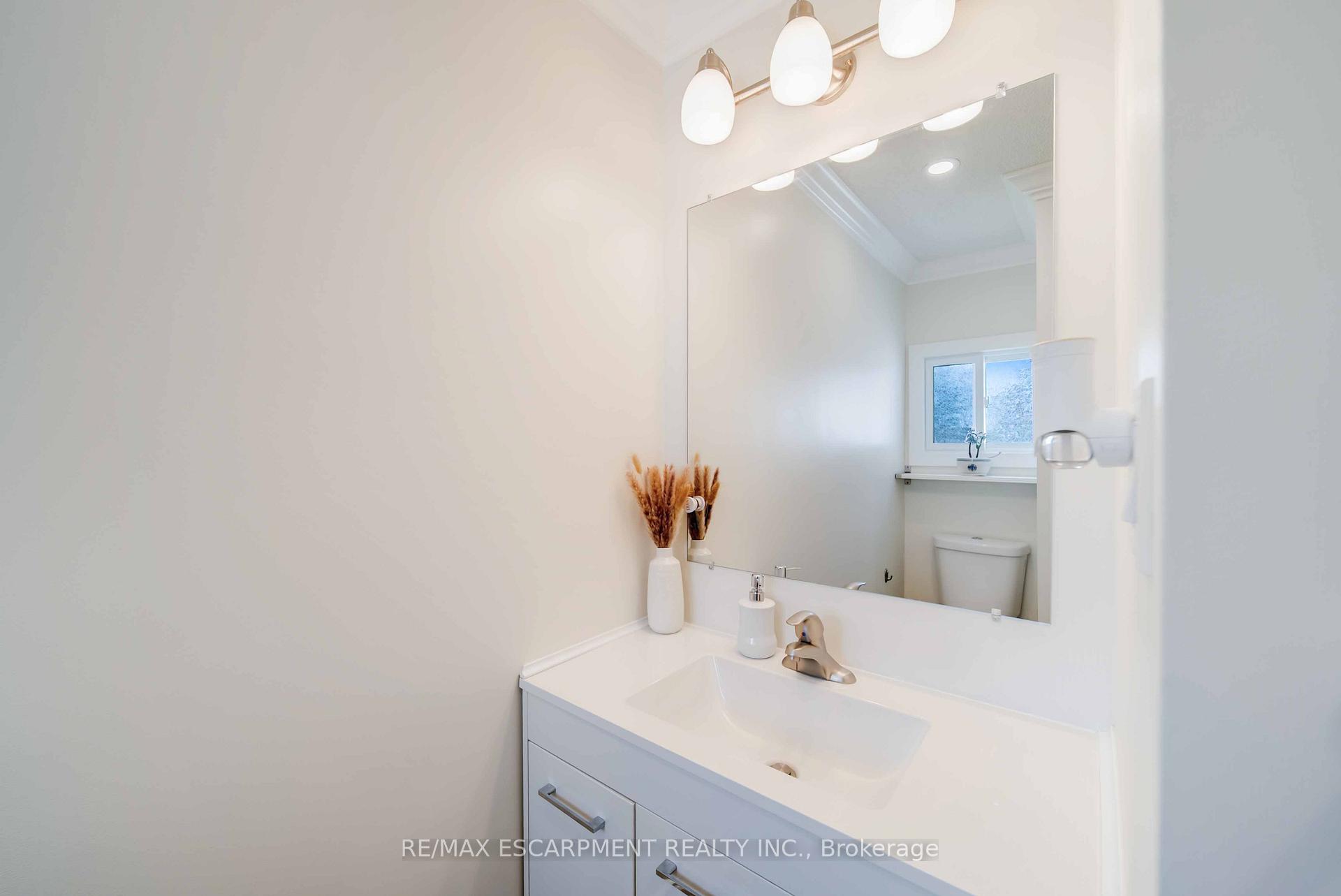 Photo 16 of 78 Lincoln Avenue, St. Catharines, Oakdale — HOMEH