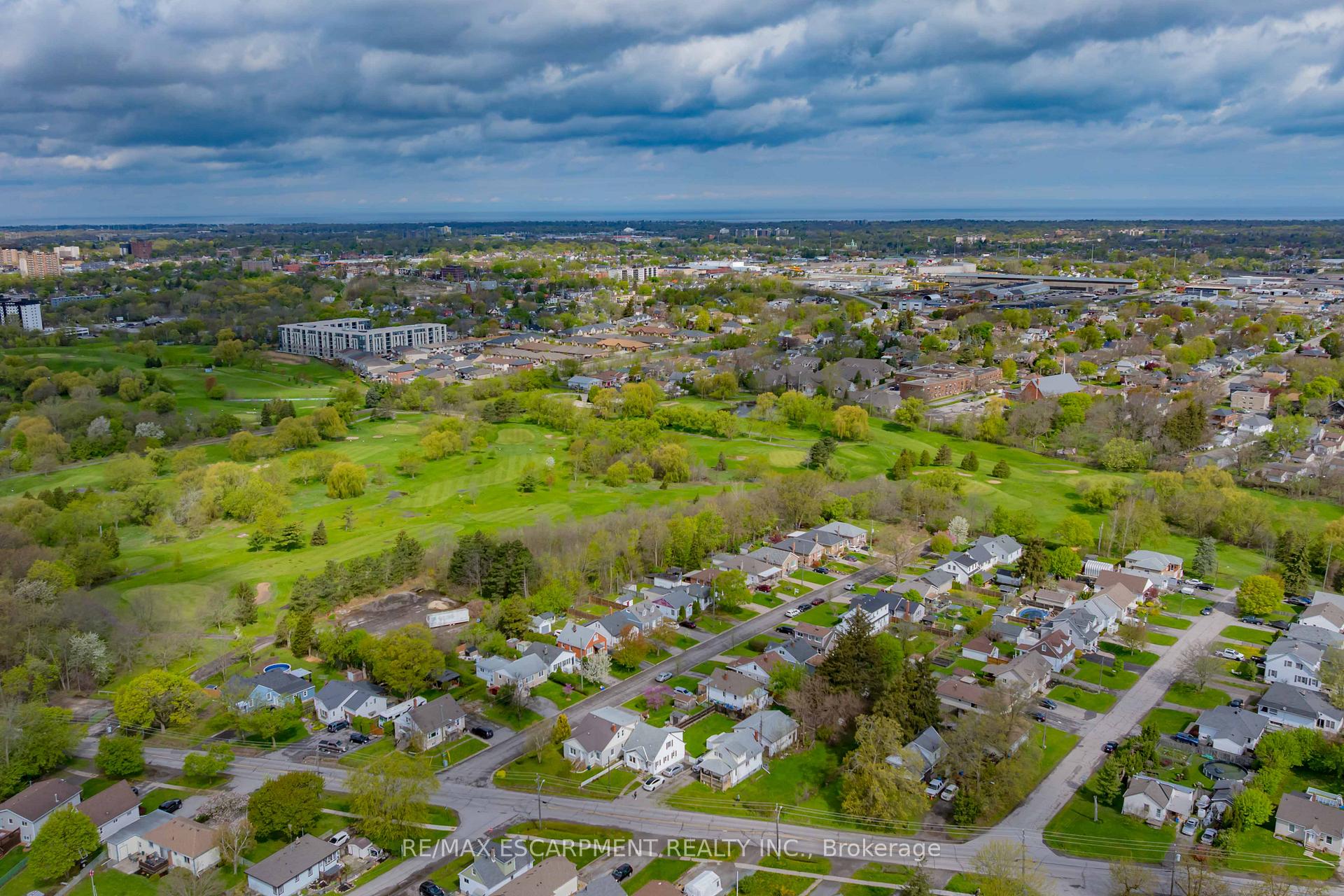 Photo 31 of 78 Lincoln Avenue, St. Catharines, Oakdale — HOMEH