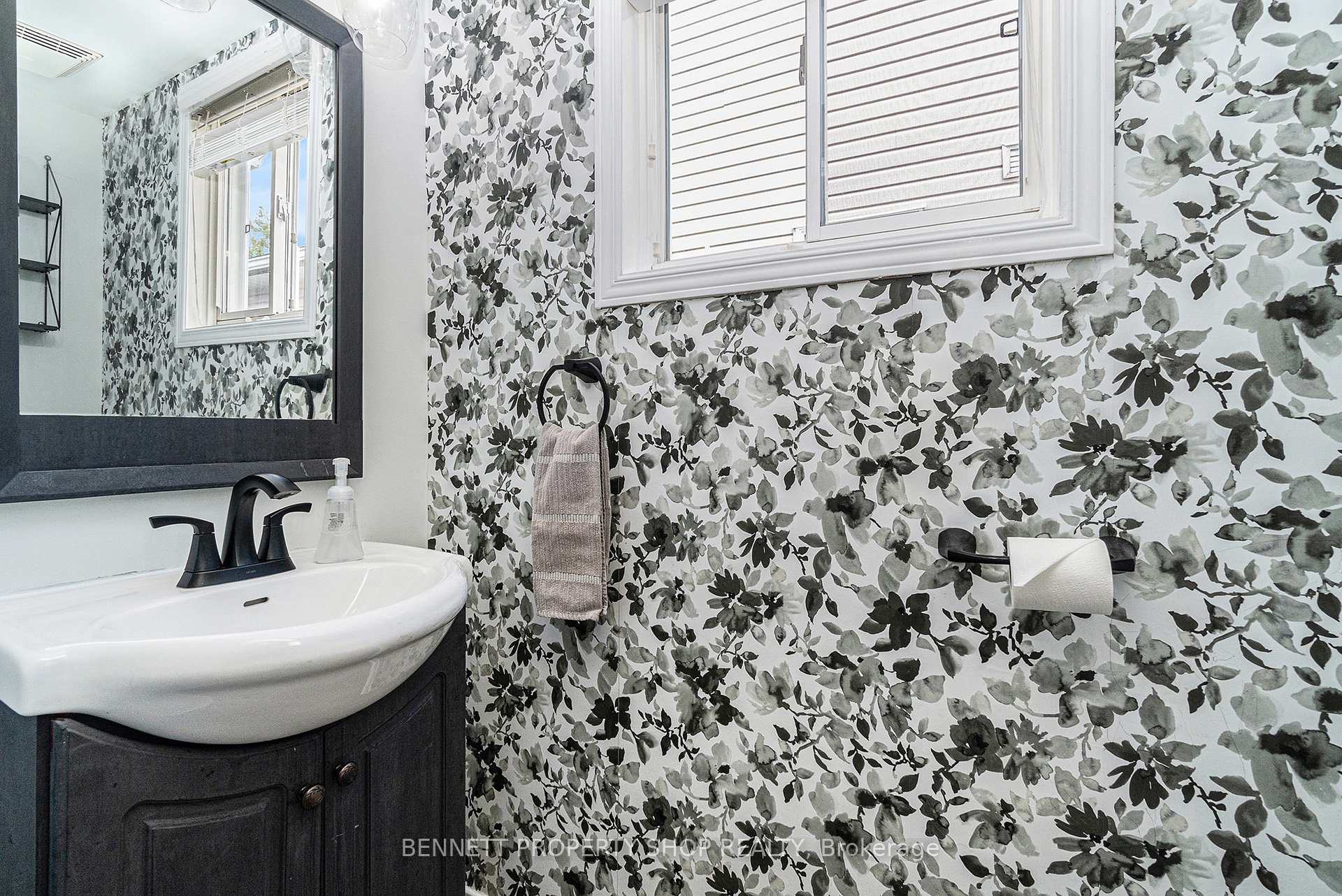Photo 7 of 42 Steggall Crescent, Ottawa, Stittsville (Central) — HOMEH