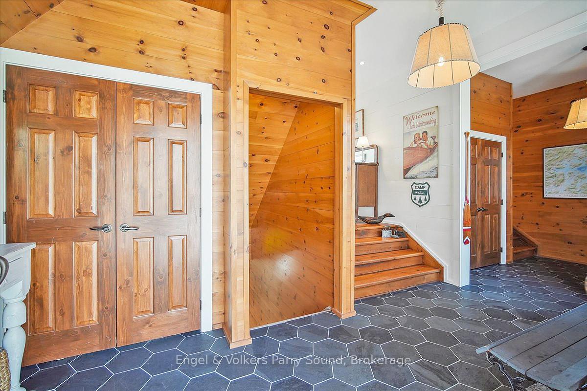 Photo 3 of 20 Cardinal Court, McKellar — HOMEH