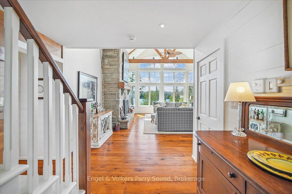 Photo 2 of 20 Cardinal Court, McKellar — HOMEH