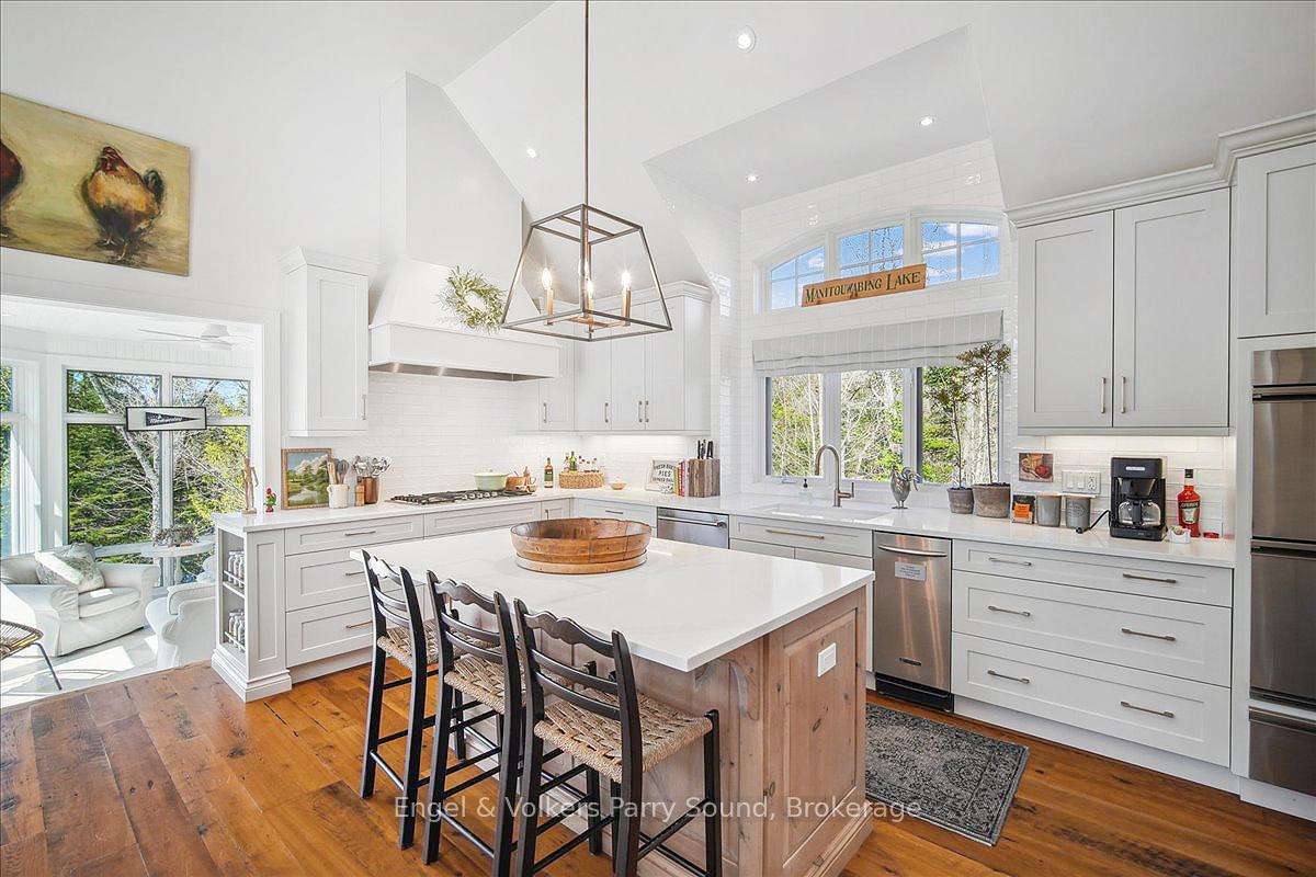 Photo 11 of 20 Cardinal Court, McKellar — HOMEH