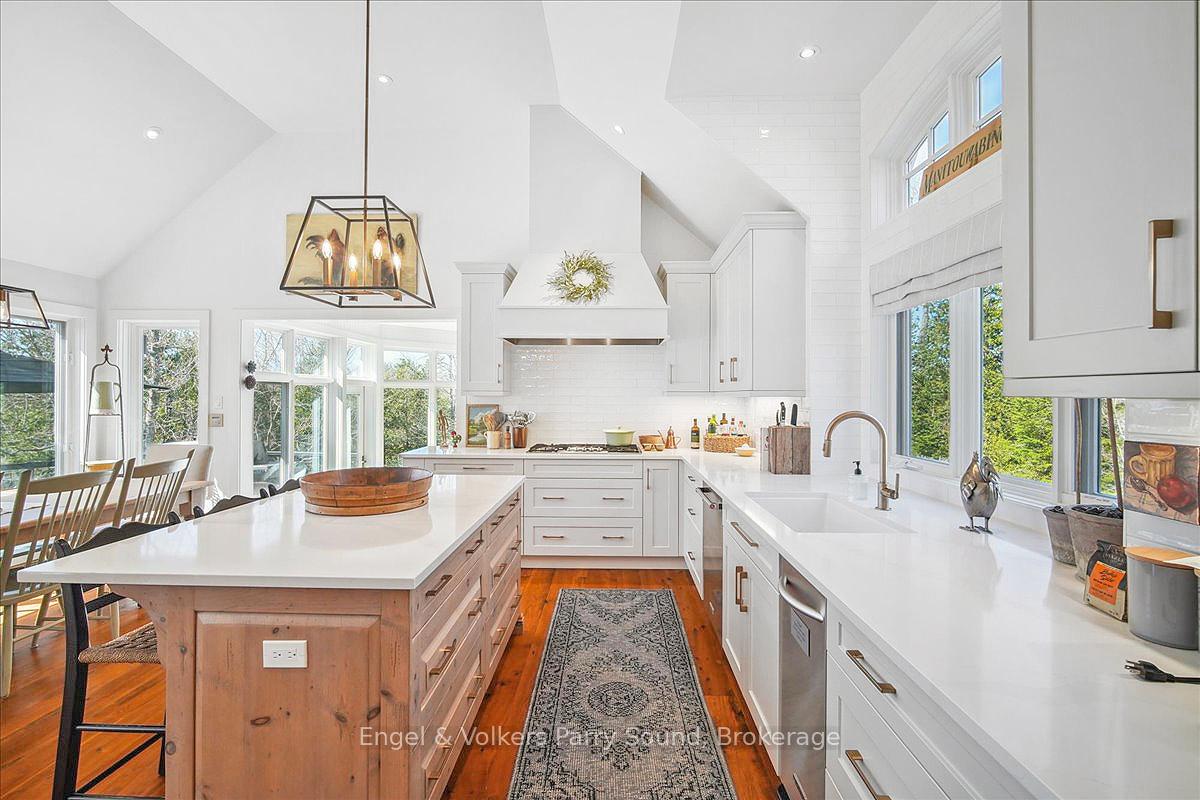 Photo 16 of 20 Cardinal Court, McKellar — HOMEH