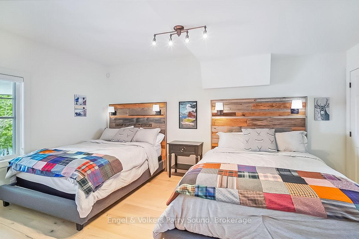 Photo 36 of 20 Cardinal Court, McKellar — HOMEH