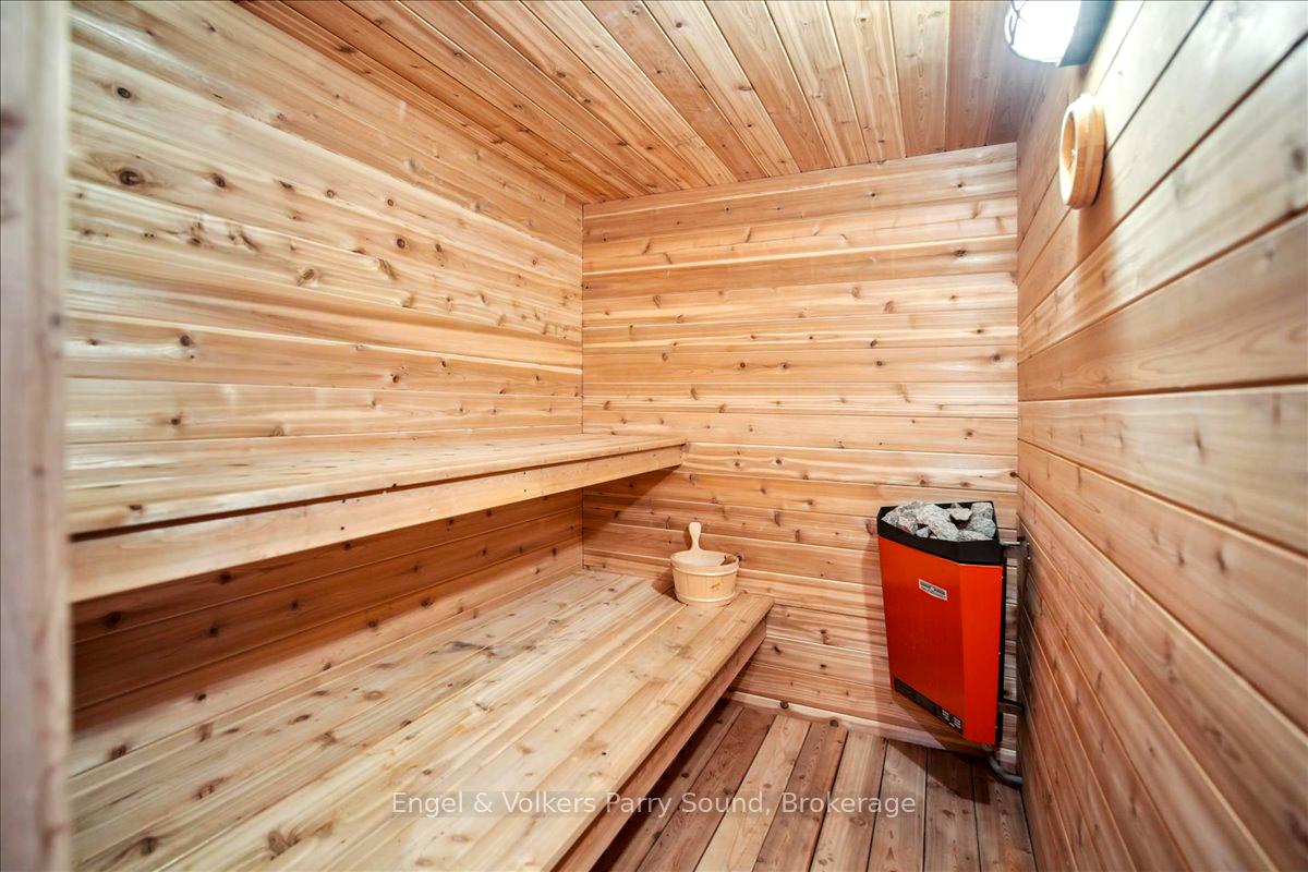 Photo 31 of 20 Cardinal Court, McKellar — HOMEH