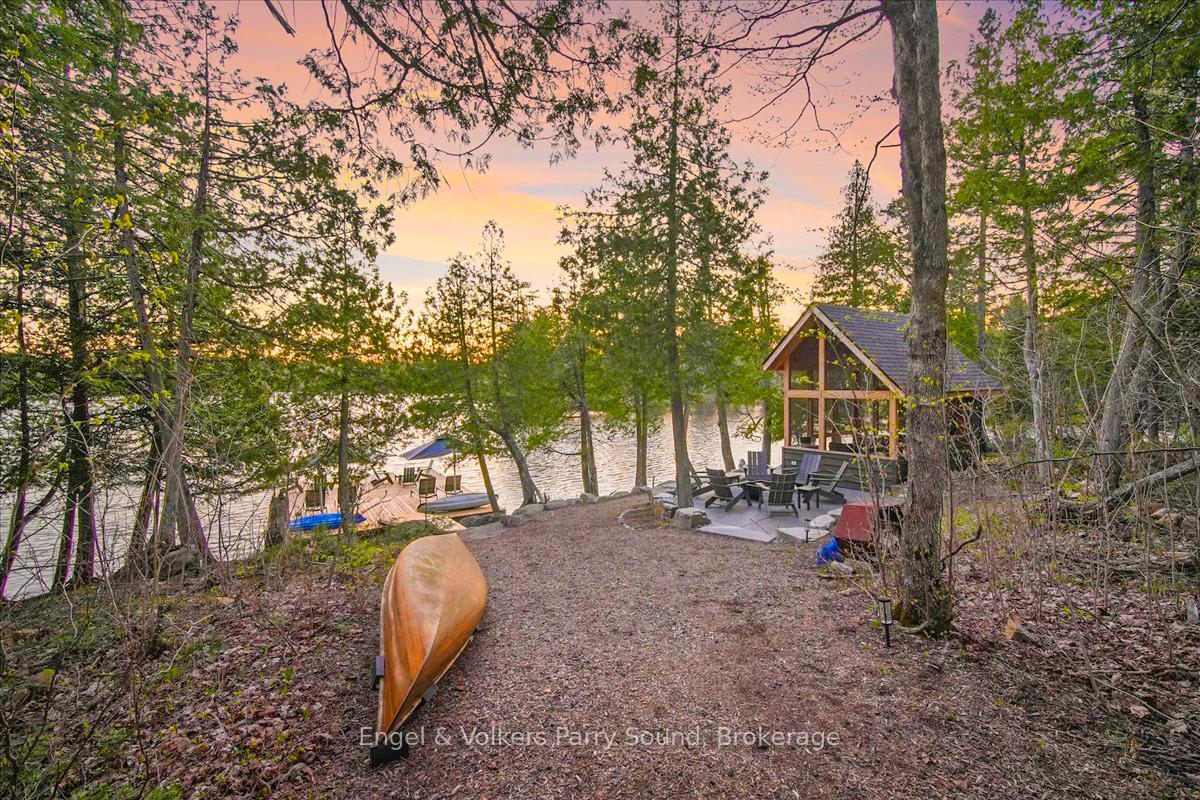 Photo 41 of 20 Cardinal Court, McKellar — HOMEH