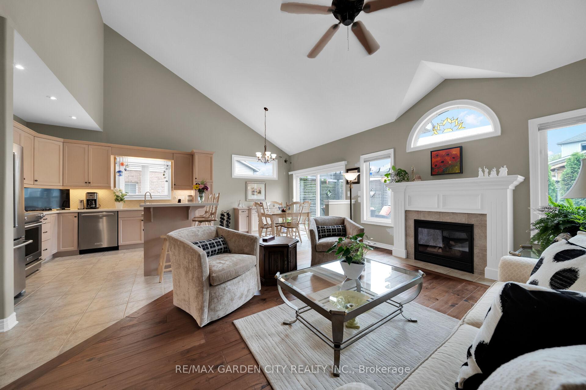 Photo 14 of 50 Hewitt Drive, Grimsby, Grimsby East — HOMEH