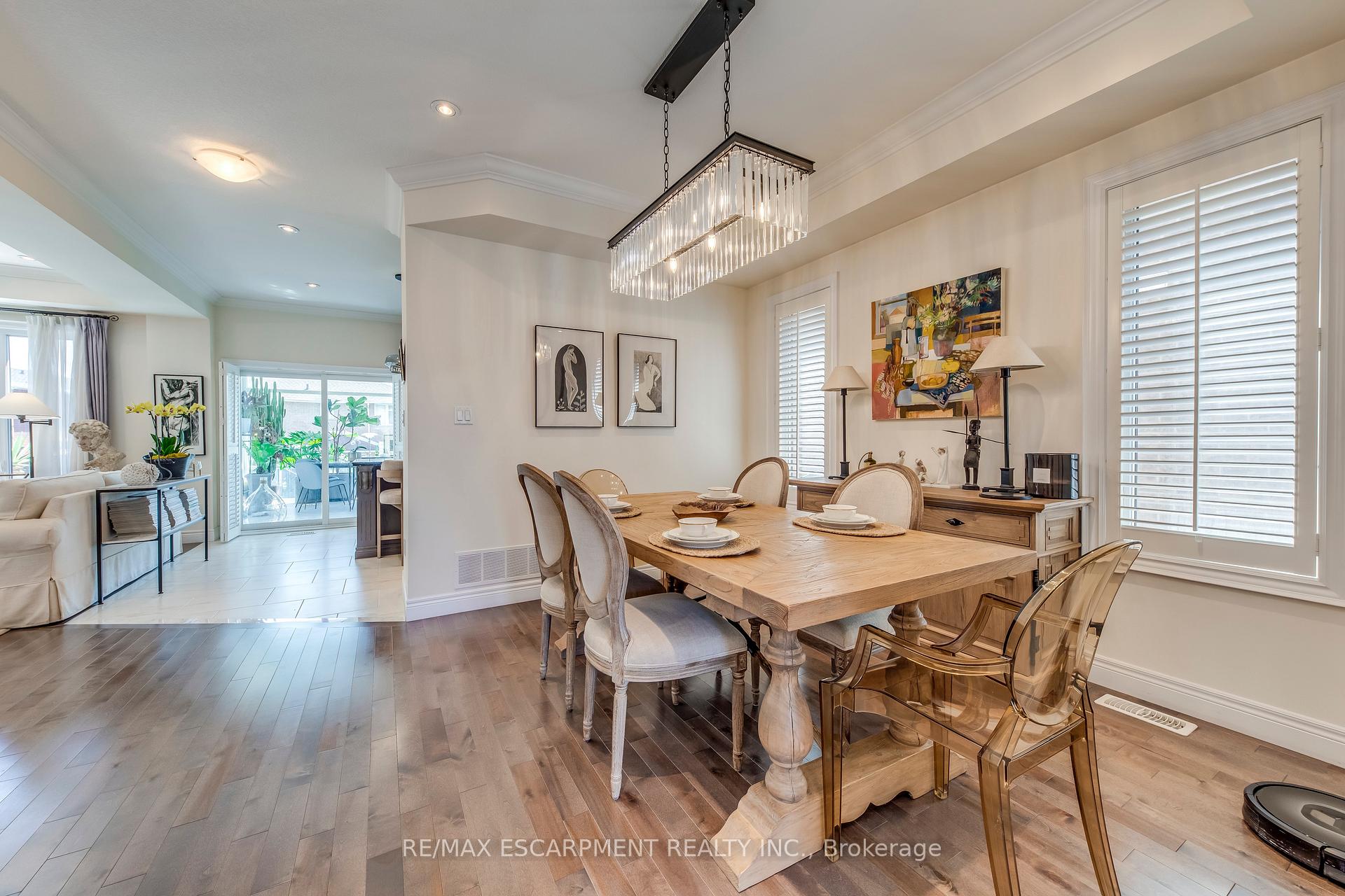 Photo 26 of 12 Riva Court, Hamilton, Ryckmans — HOMEH
