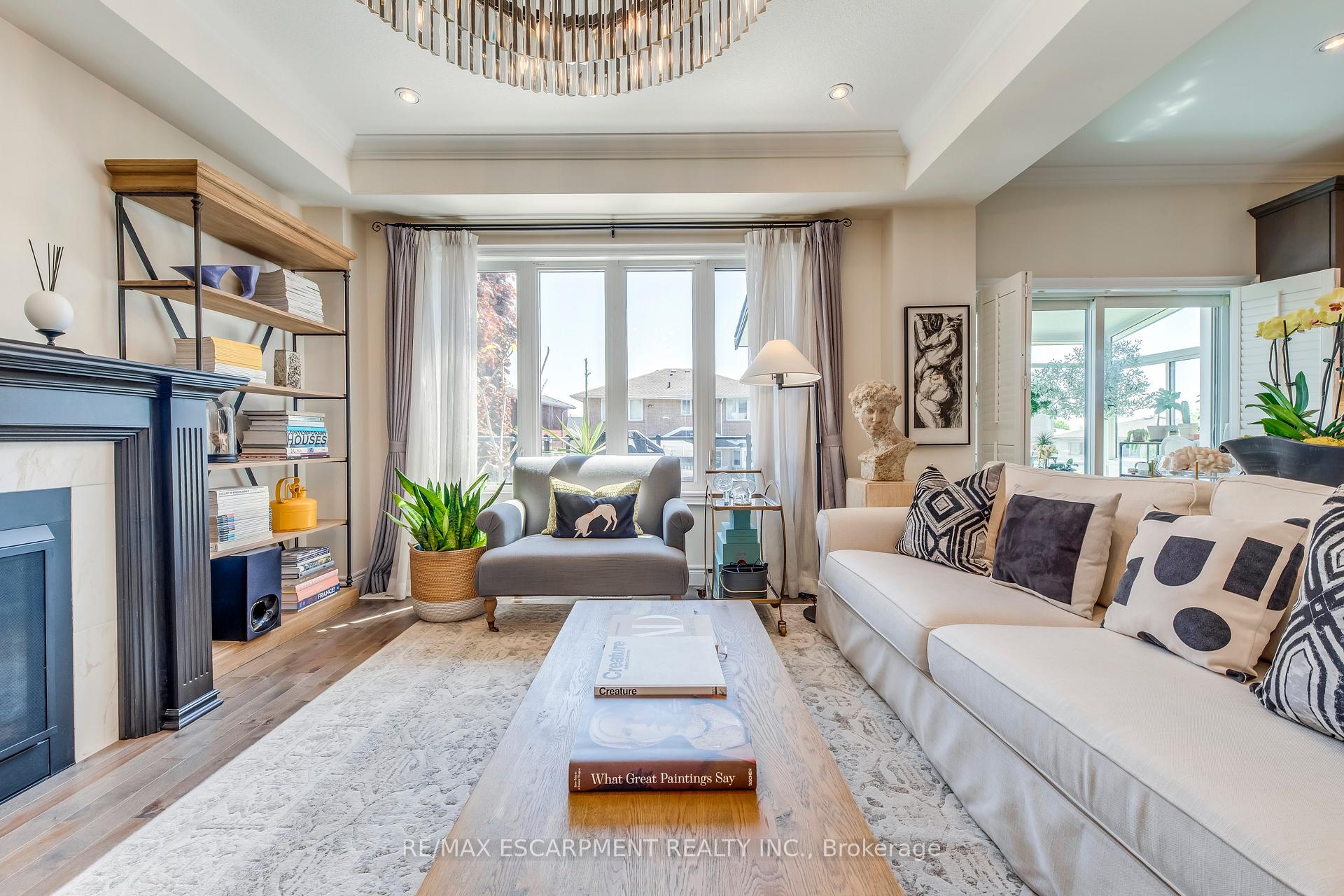 Photo 2 of 12 Riva Court, Hamilton, Ryckmans — HOMEH