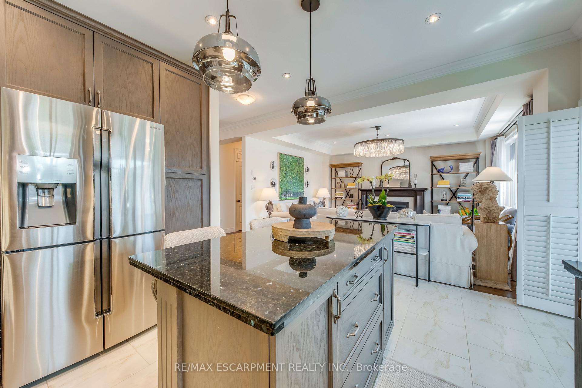 Photo 6 of 12 Riva Court, Hamilton, Ryckmans — HOMEH