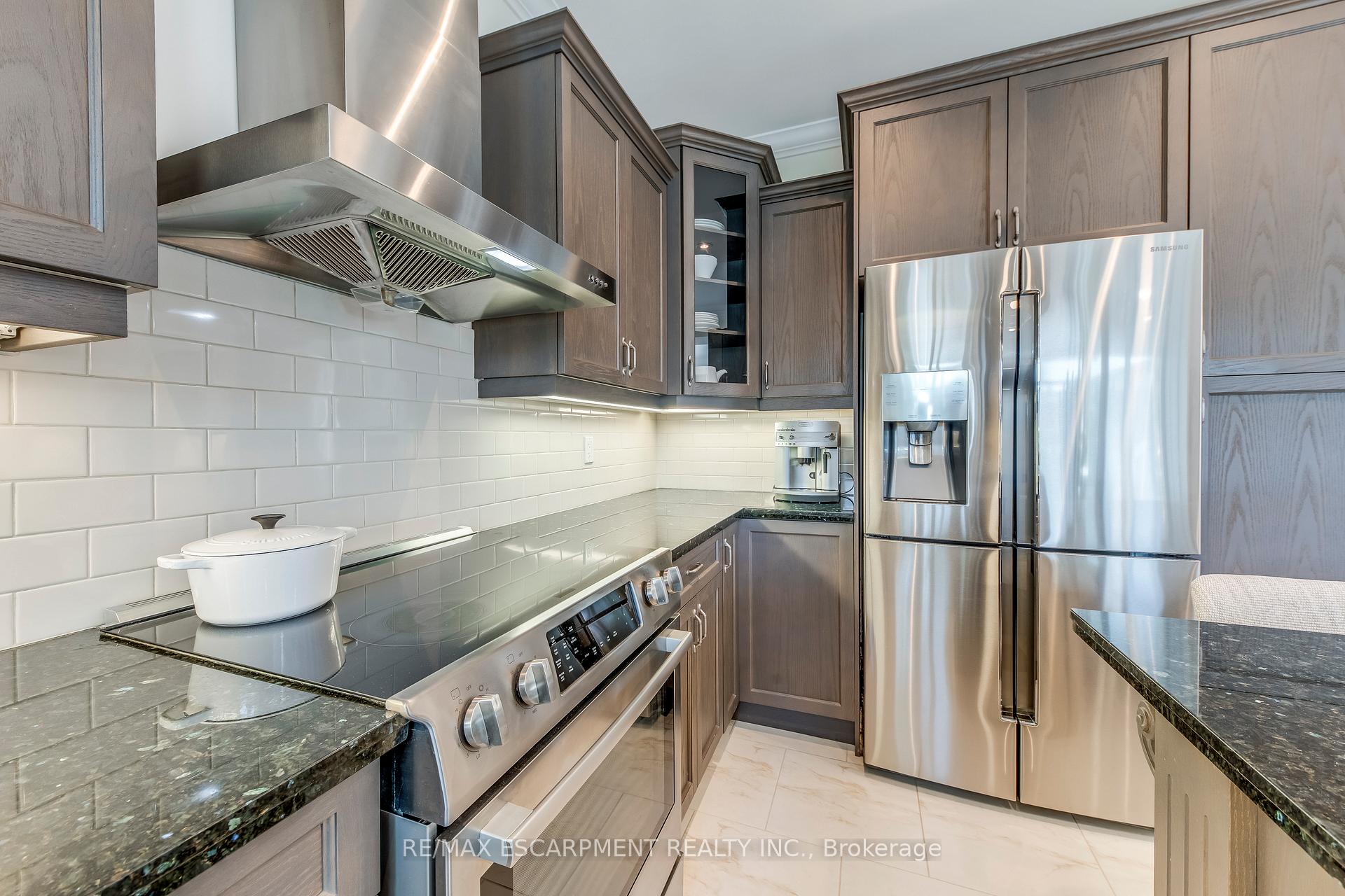 Photo 7 of 12 Riva Court, Hamilton, Ryckmans — HOMEH