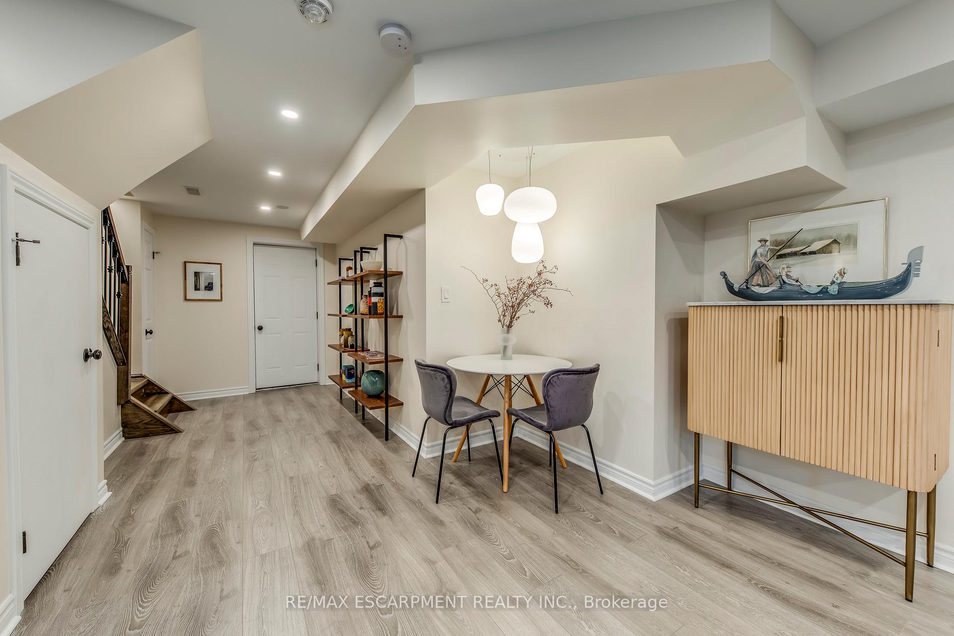 Photo 31 of 12 Riva Court, Hamilton, Ryckmans — HOMEH