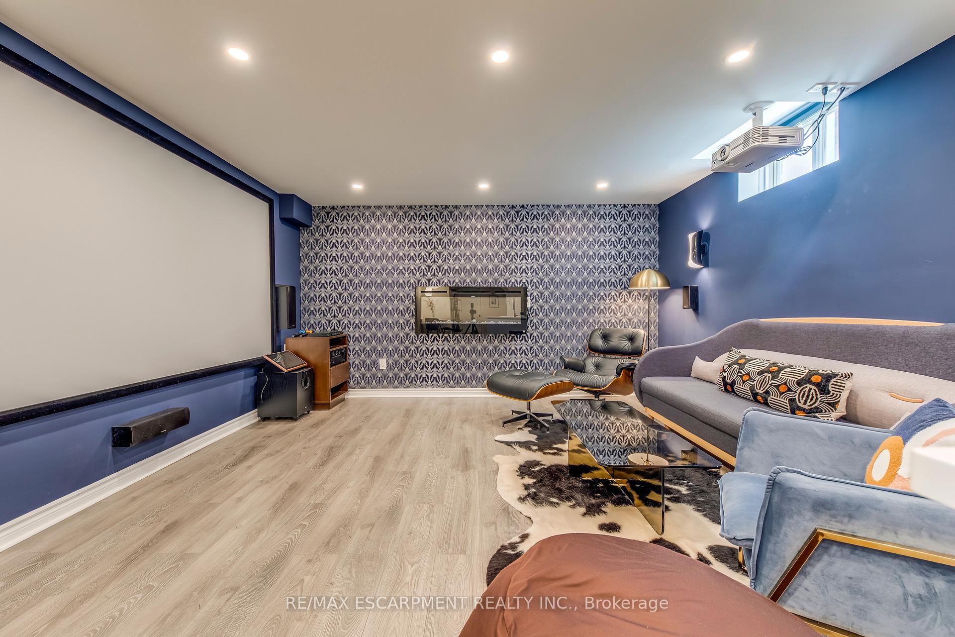 Photo 41 of 12 Riva Court, Hamilton, Ryckmans — HOMEH