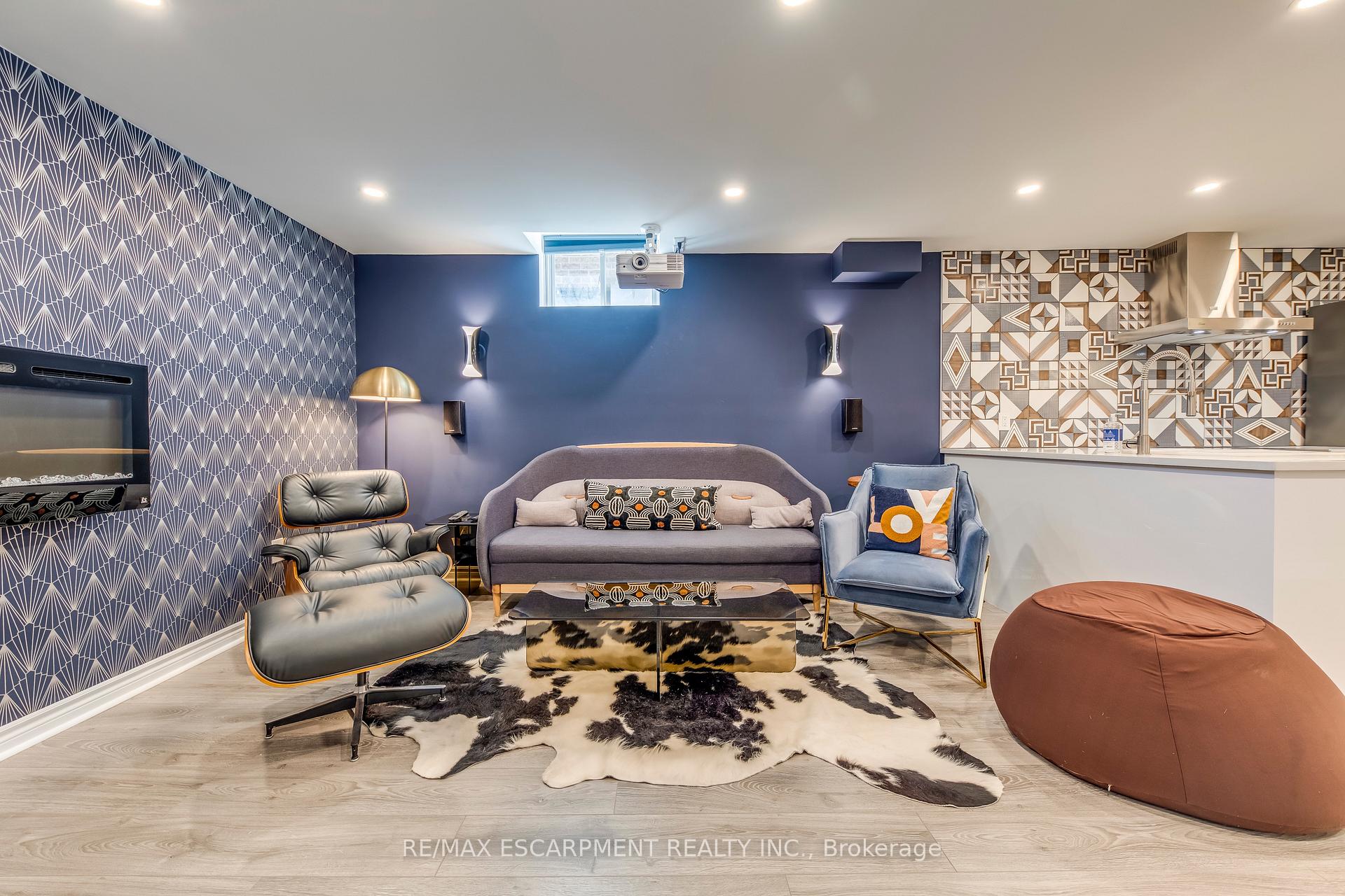 Photo 33 of 12 Riva Court, Hamilton, Ryckmans — HOMEH