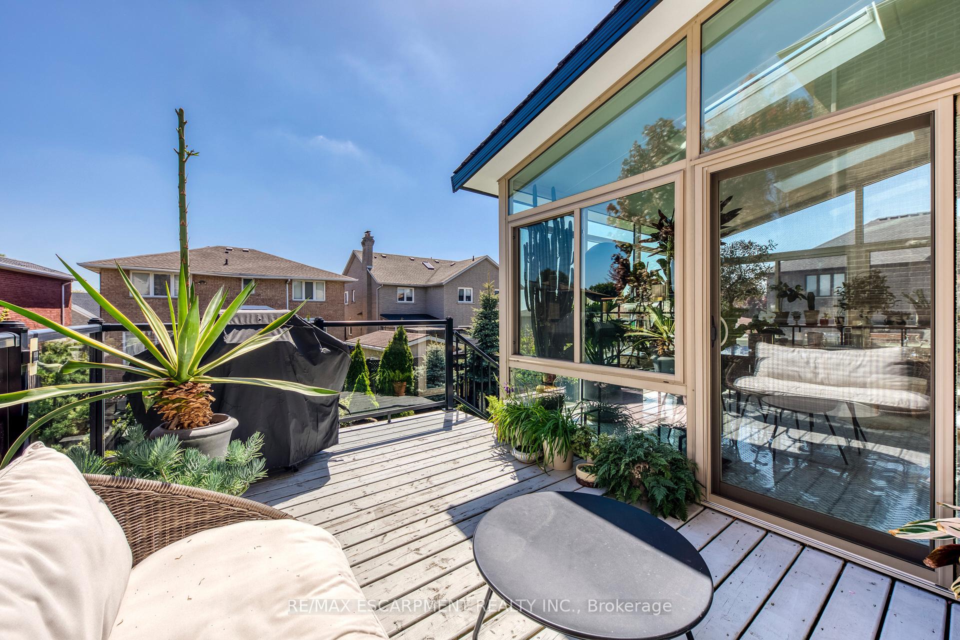 Photo 44 of 12 Riva Court, Hamilton, Ryckmans — HOMEH