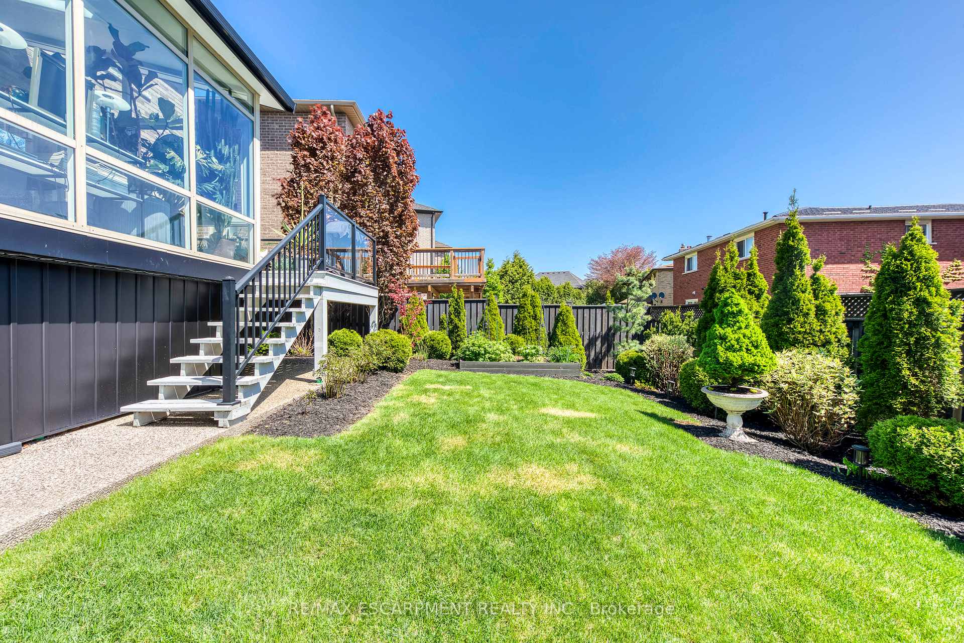 Photo 45 of 12 Riva Court, Hamilton, Ryckmans — HOMEH