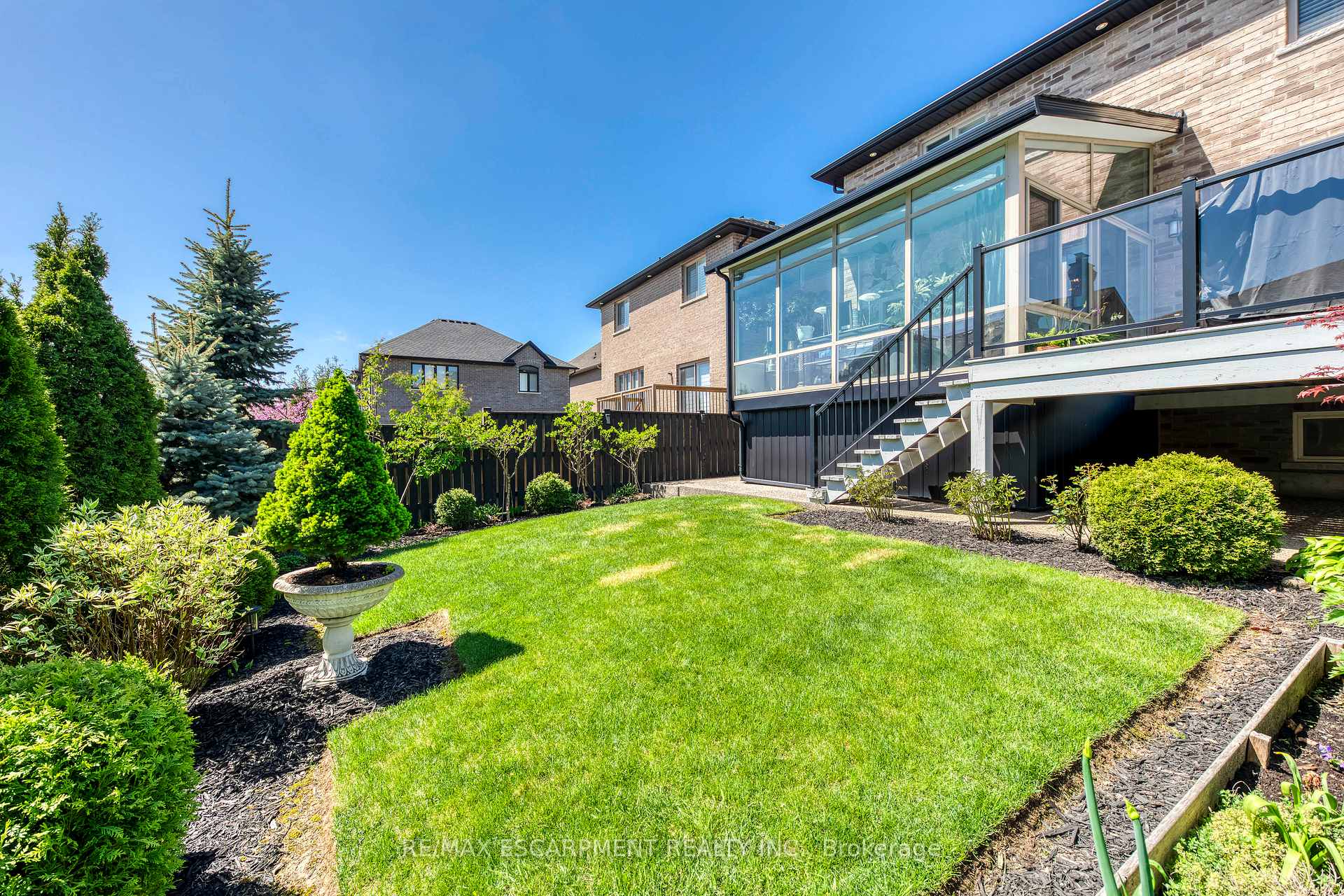 Photo 40 of 12 Riva Court, Hamilton, Ryckmans — HOMEH