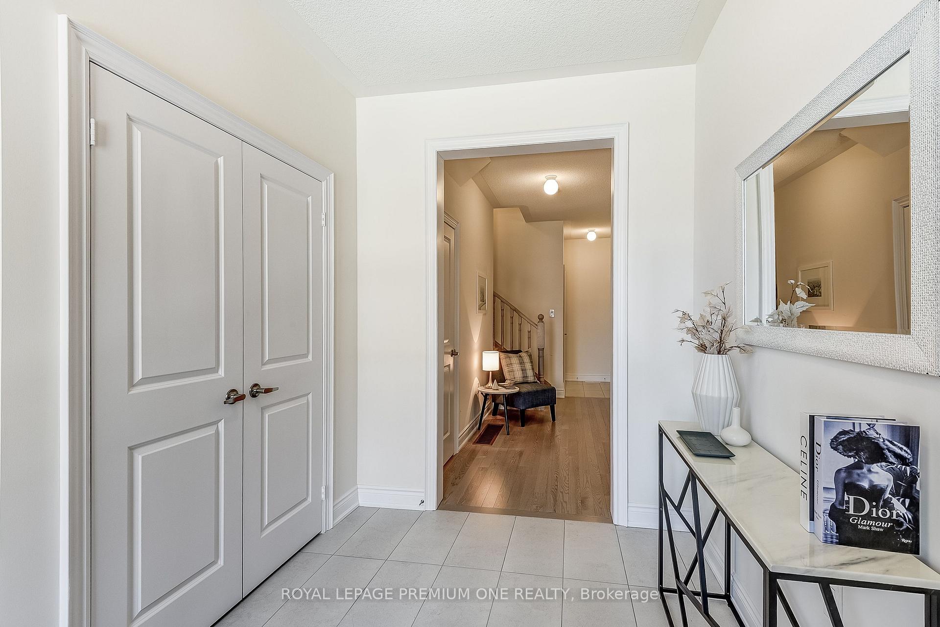 Photo 7 of 85 Tennant Circle N, Vaughan, Vellore Village — HOMEH
