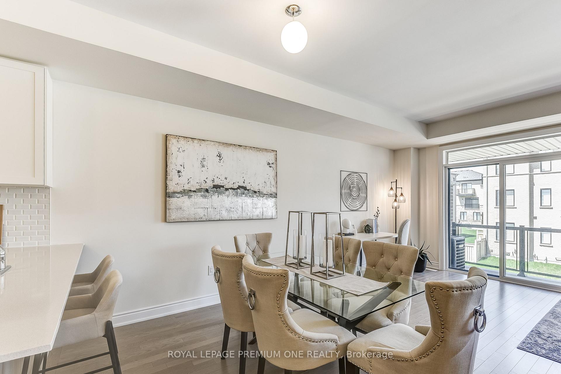 Photo 4 of 85 Tennant Circle N, Vaughan, Vellore Village — HOMEH