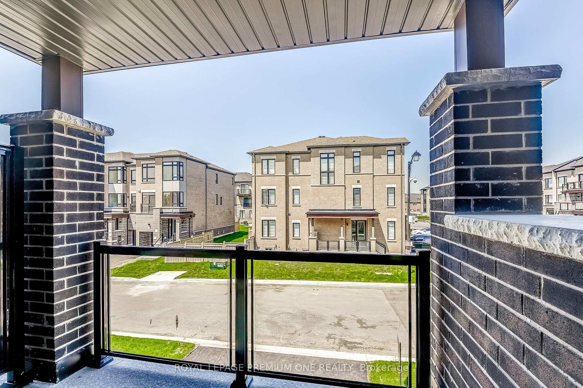 Photo 37 of 85 Tennant Circle N, Vaughan, Vellore Village — HOMEH