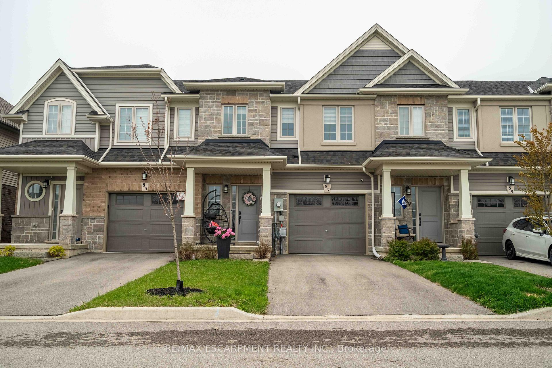 Photo 1 of 87 Beasley Grove, Hamilton, Meadowlands — HOMEH