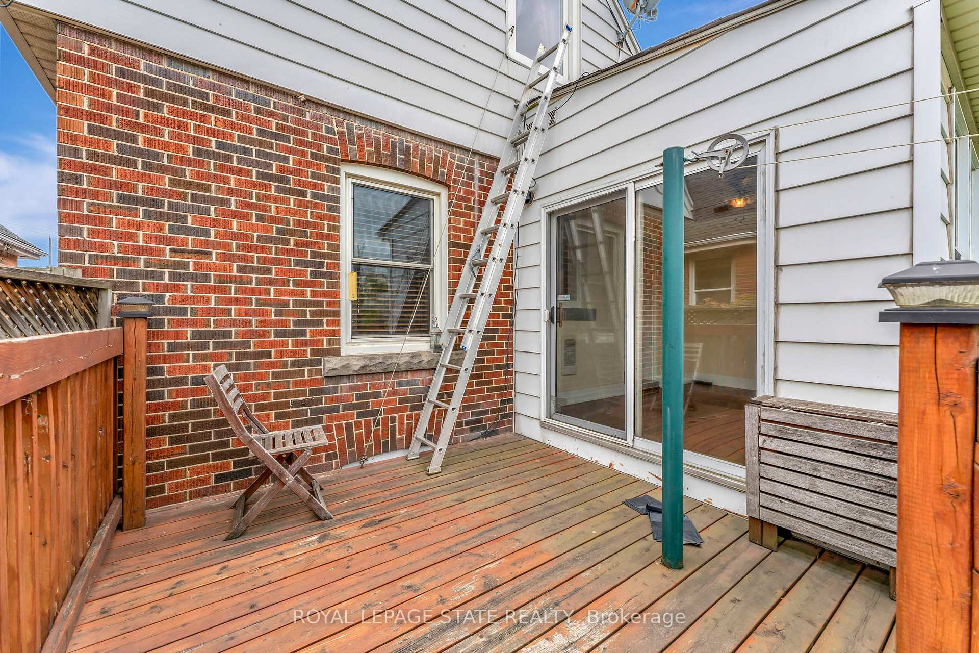 Photo 15 of 4 Park Row S, Hamilton, Delta — HOMEH
