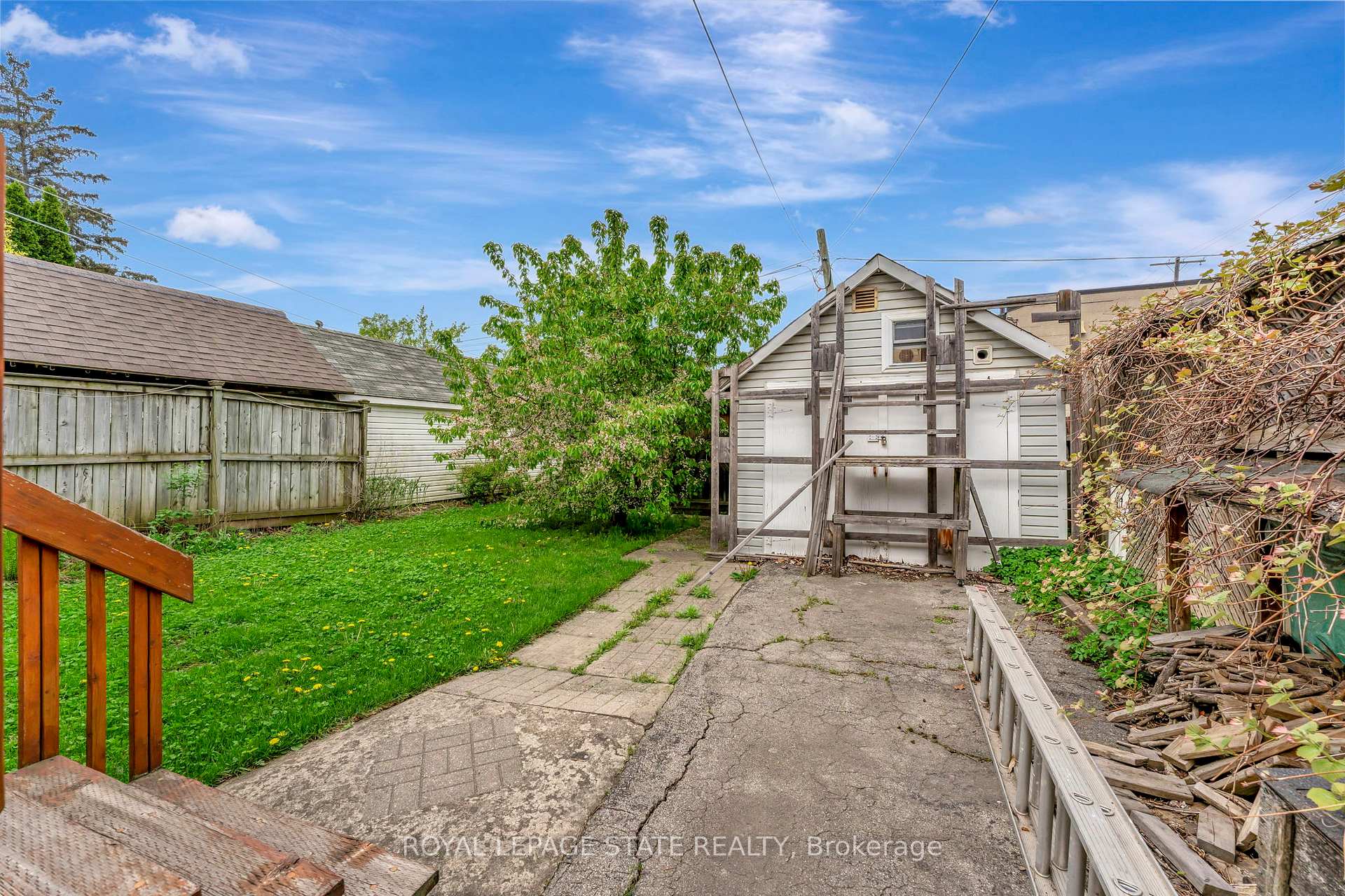 Photo 17 of 4 Park Row S, Hamilton, Delta — HOMEH