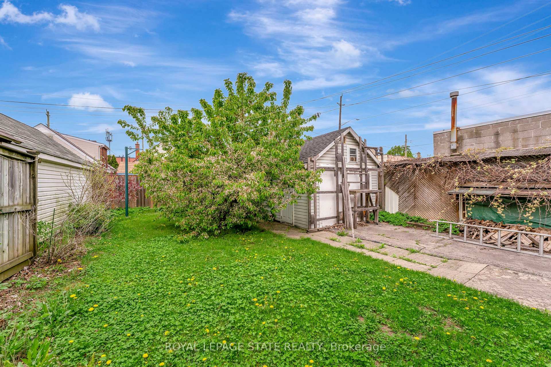 Photo 21 of 4 Park Row S, Hamilton, Delta — HOMEH