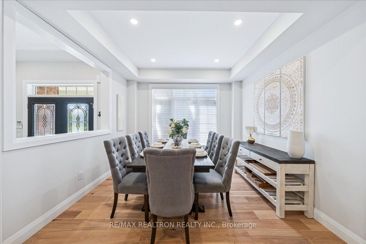 Photo 7 of 72 White Spruce Crescent, Vaughan, Patterson — HOMEH