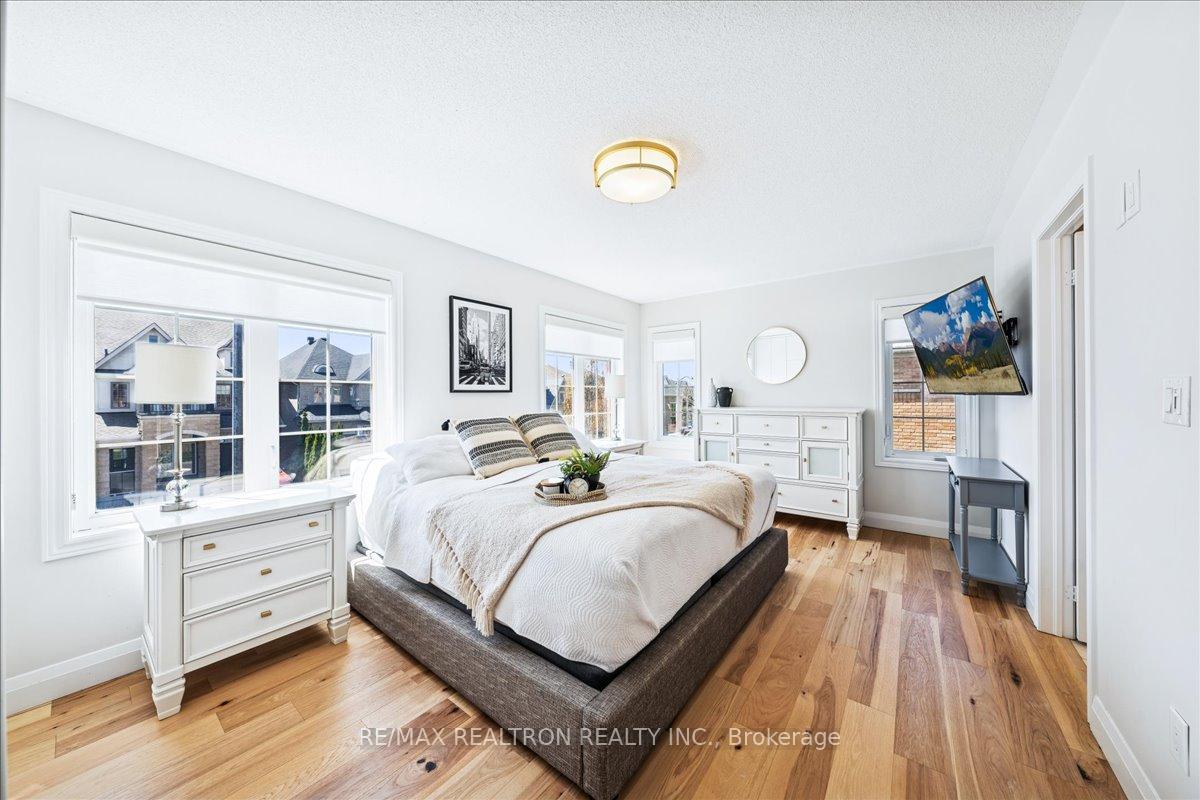 Photo 27 of 72 White Spruce Crescent, Vaughan, Patterson — HOMEH