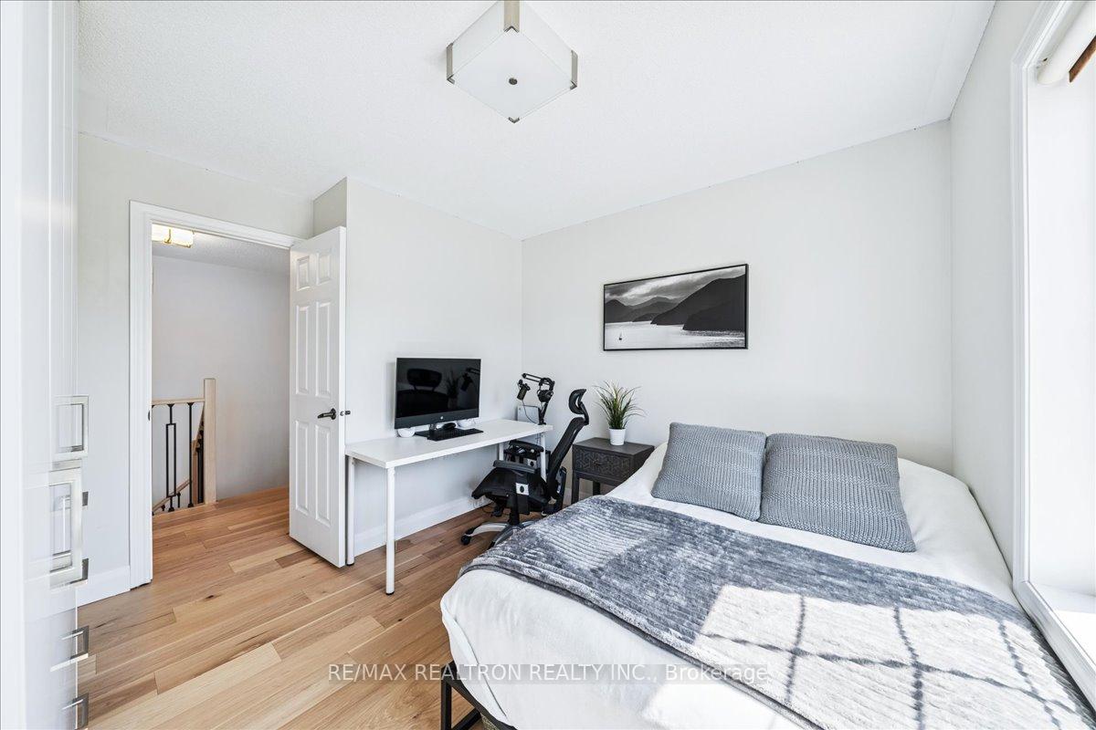 Photo 19 of 72 White Spruce Crescent, Vaughan, Patterson — HOMEH