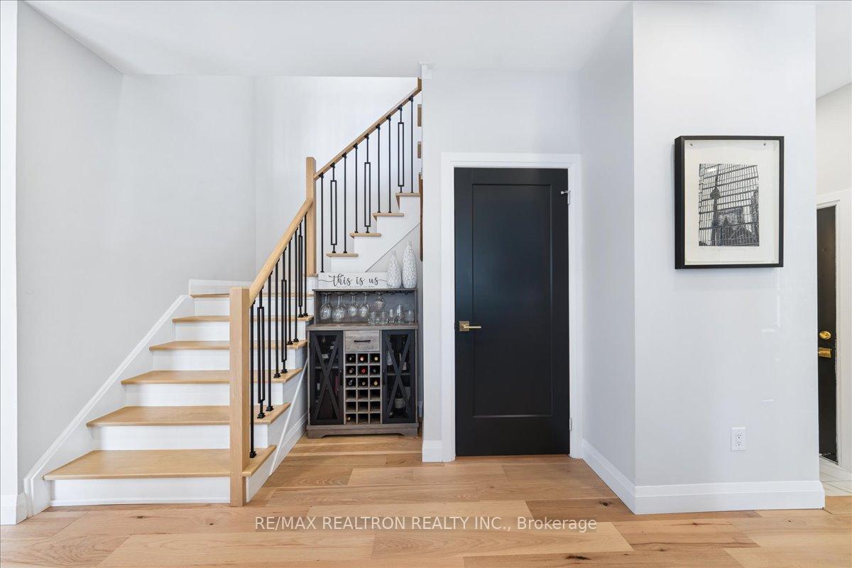 Photo 46 of 72 White Spruce Crescent, Vaughan, Patterson — HOMEH