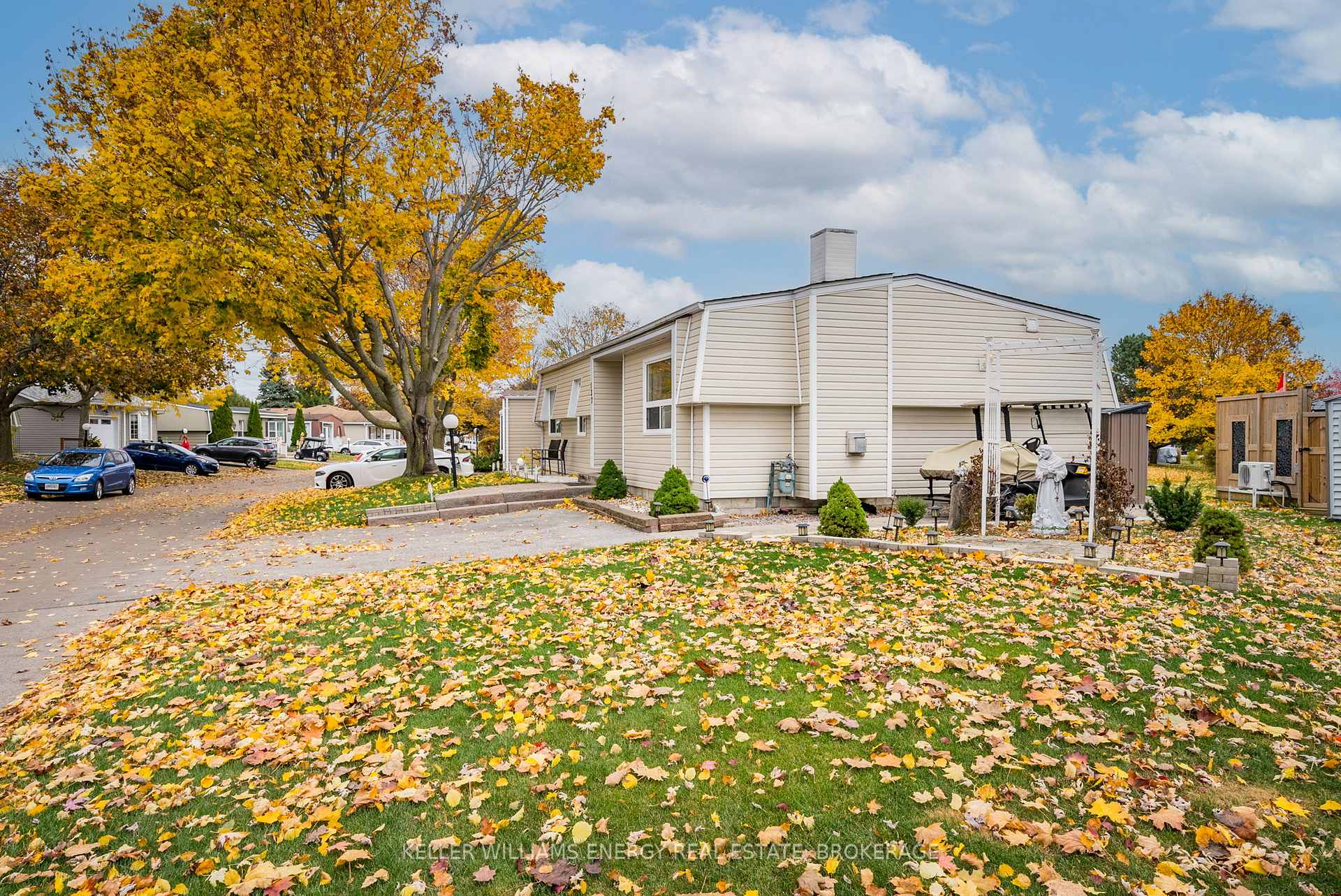 Photo 5 of 137 Wilmot Trail, Clarington, Newcastle — HOMEH