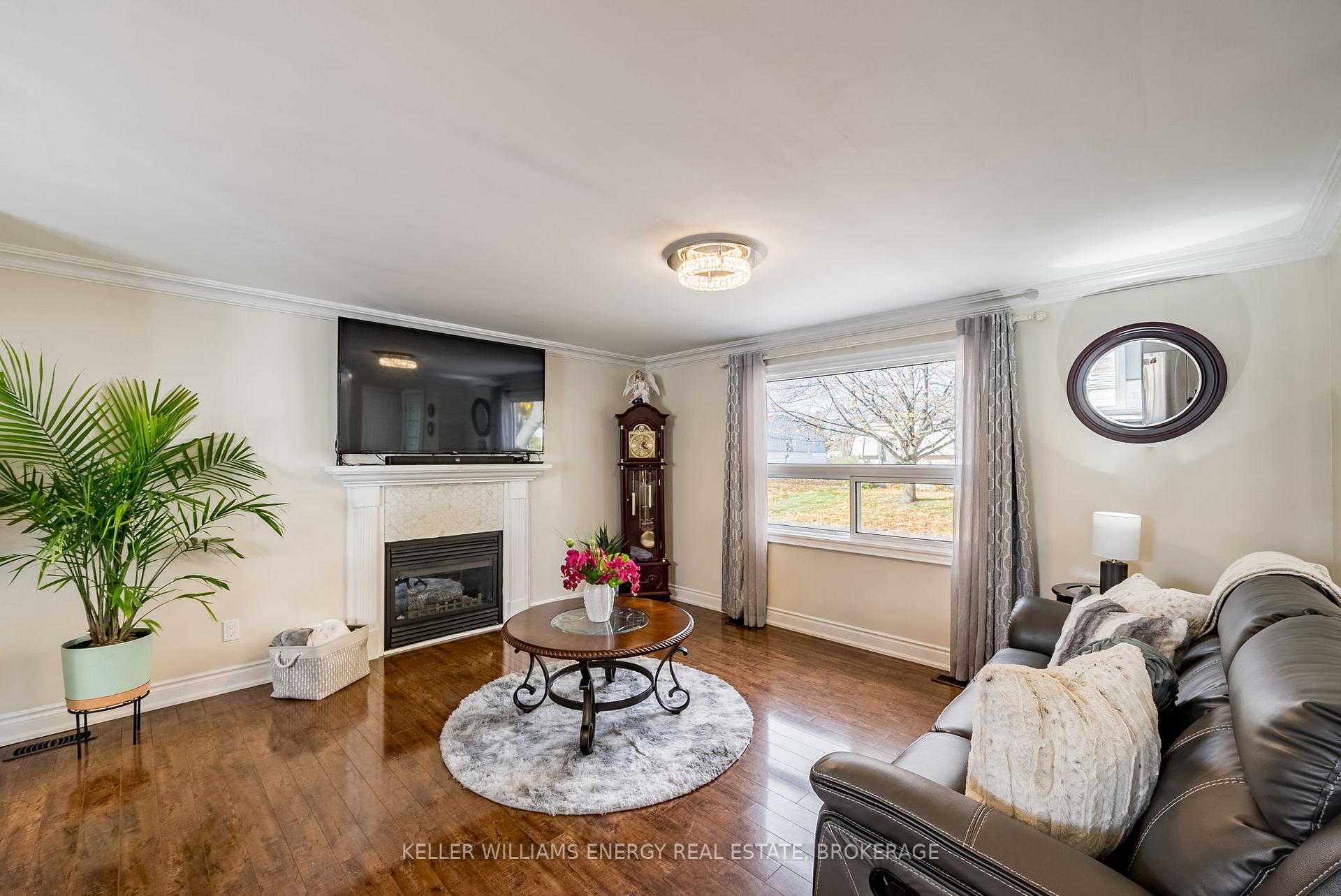 Photo 4 of 137 Wilmot Trail, Clarington, Newcastle — HOMEH