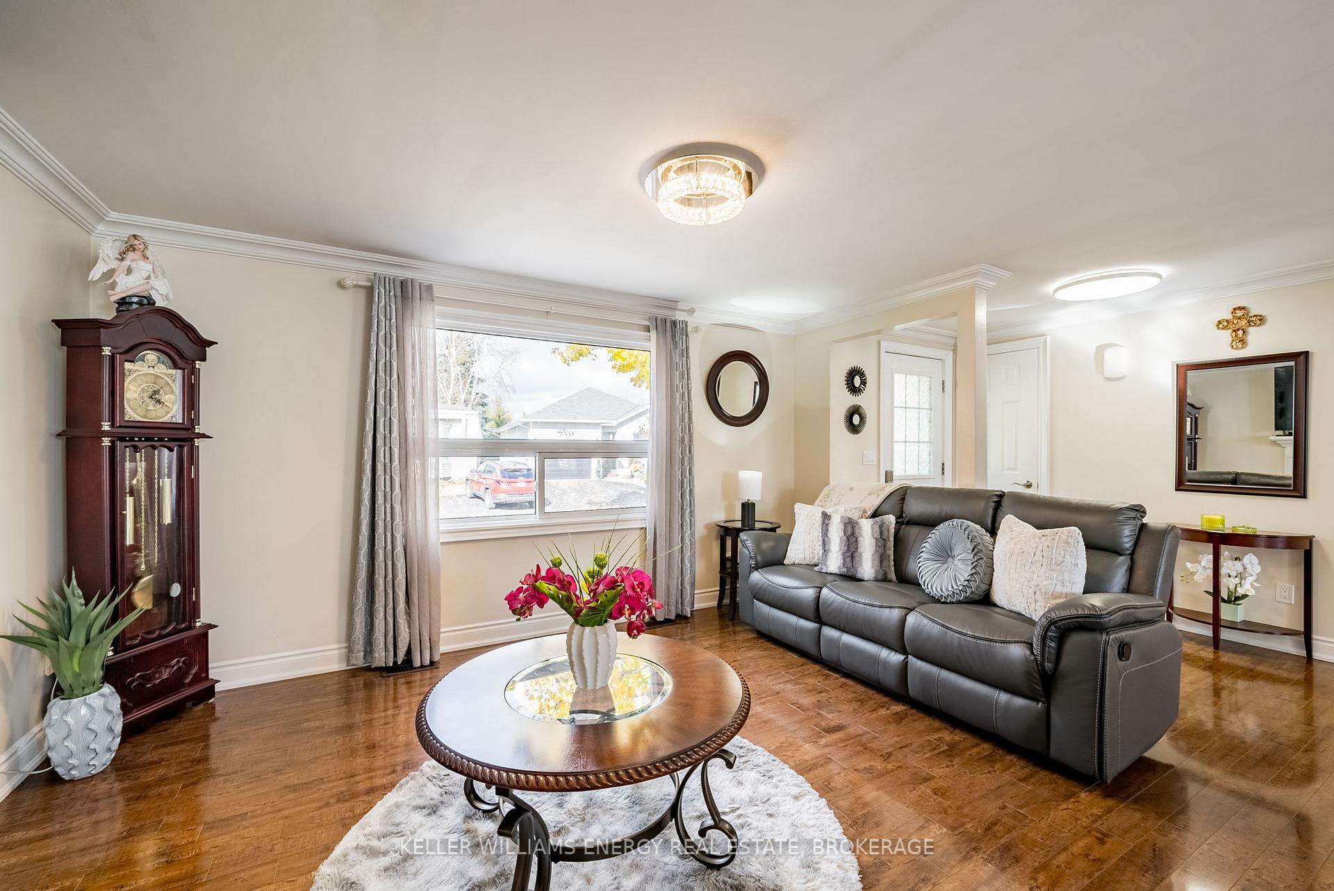 Photo 3 of 137 Wilmot Trail, Clarington, Newcastle — HOMEH