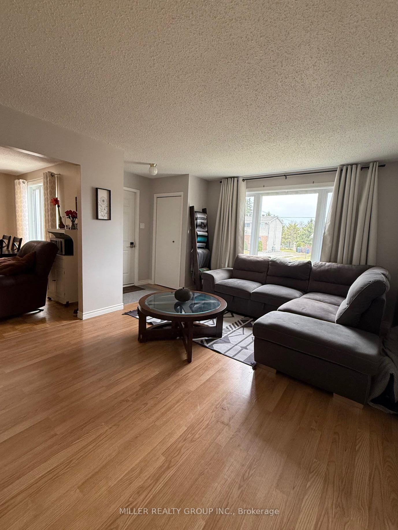 Photo 2 of 209 Pine Street W, Temiskaming Shores, New Liskeard — HOMEH