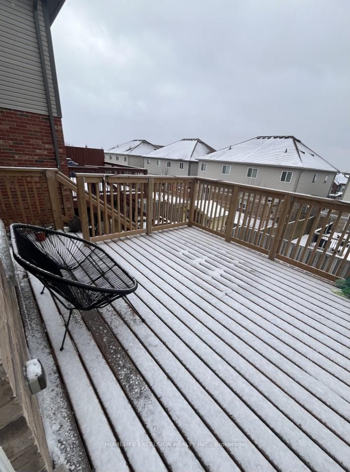 Photo 4 of 101 Oakes Crescent, Guelph, Grange Road — HOMEH