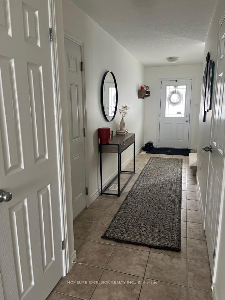 Photo 6 of 101 Oakes Crescent, Guelph, Grange Road — HOMEH
