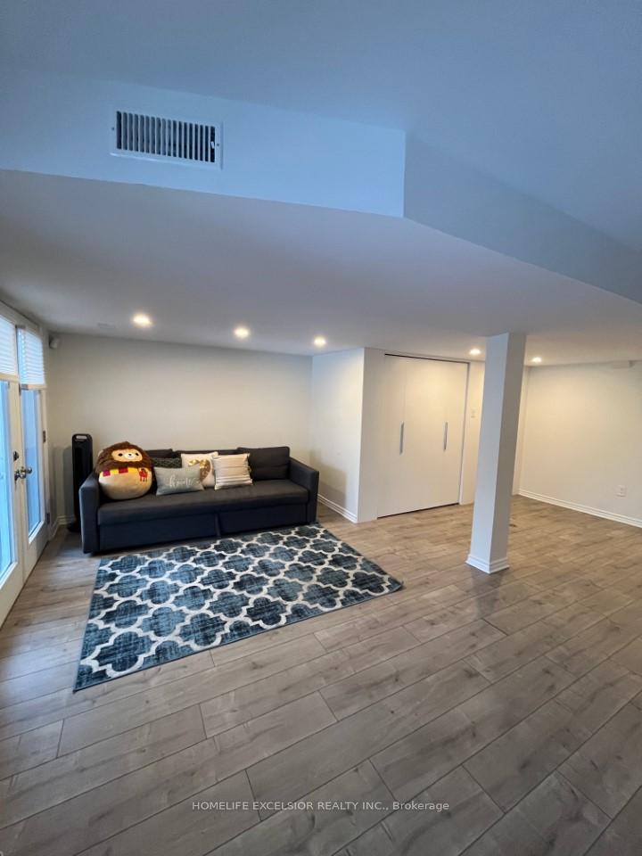 Photo 8 of 101 Oakes Crescent, Guelph, Grange Road — HOMEH