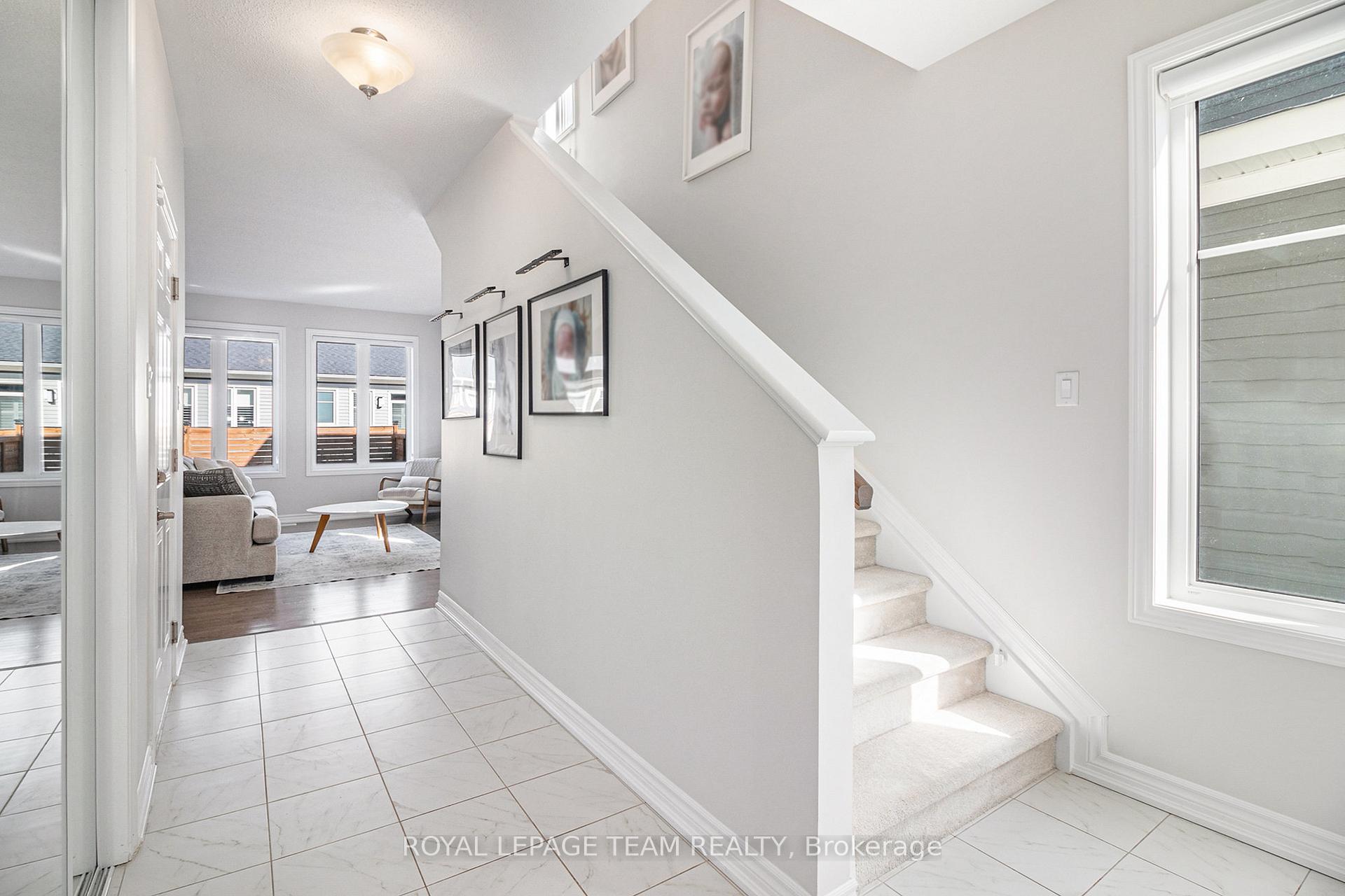 Photo 10 of 53 Pelham Crescent, Ottawa, Goulbourn Twp From Franktown Rd/South To Rideau — HOMEH