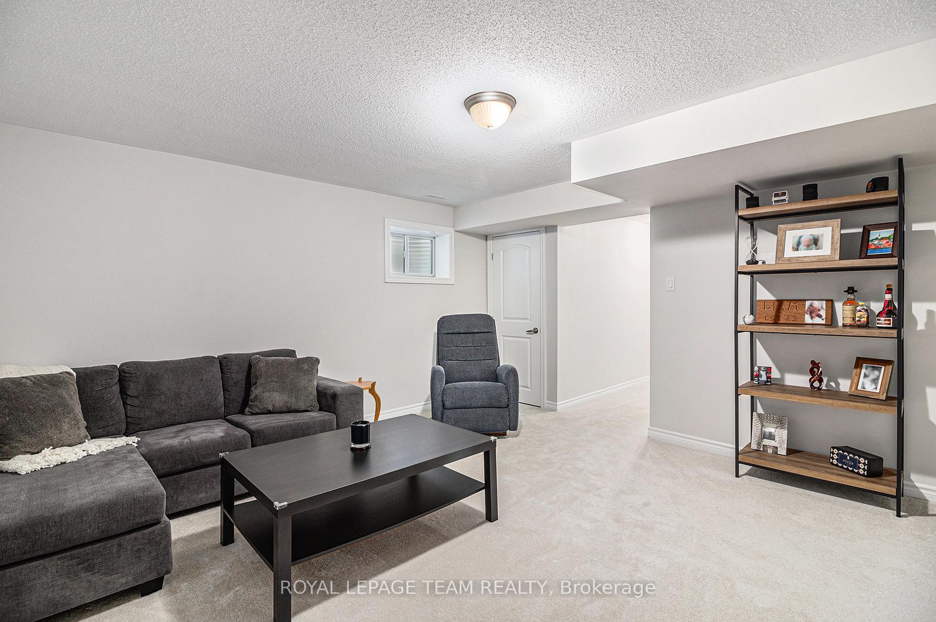 Photo 21 of 53 Pelham Crescent, Ottawa, Goulbourn Twp From Franktown Rd/South To Rideau — HOMEH