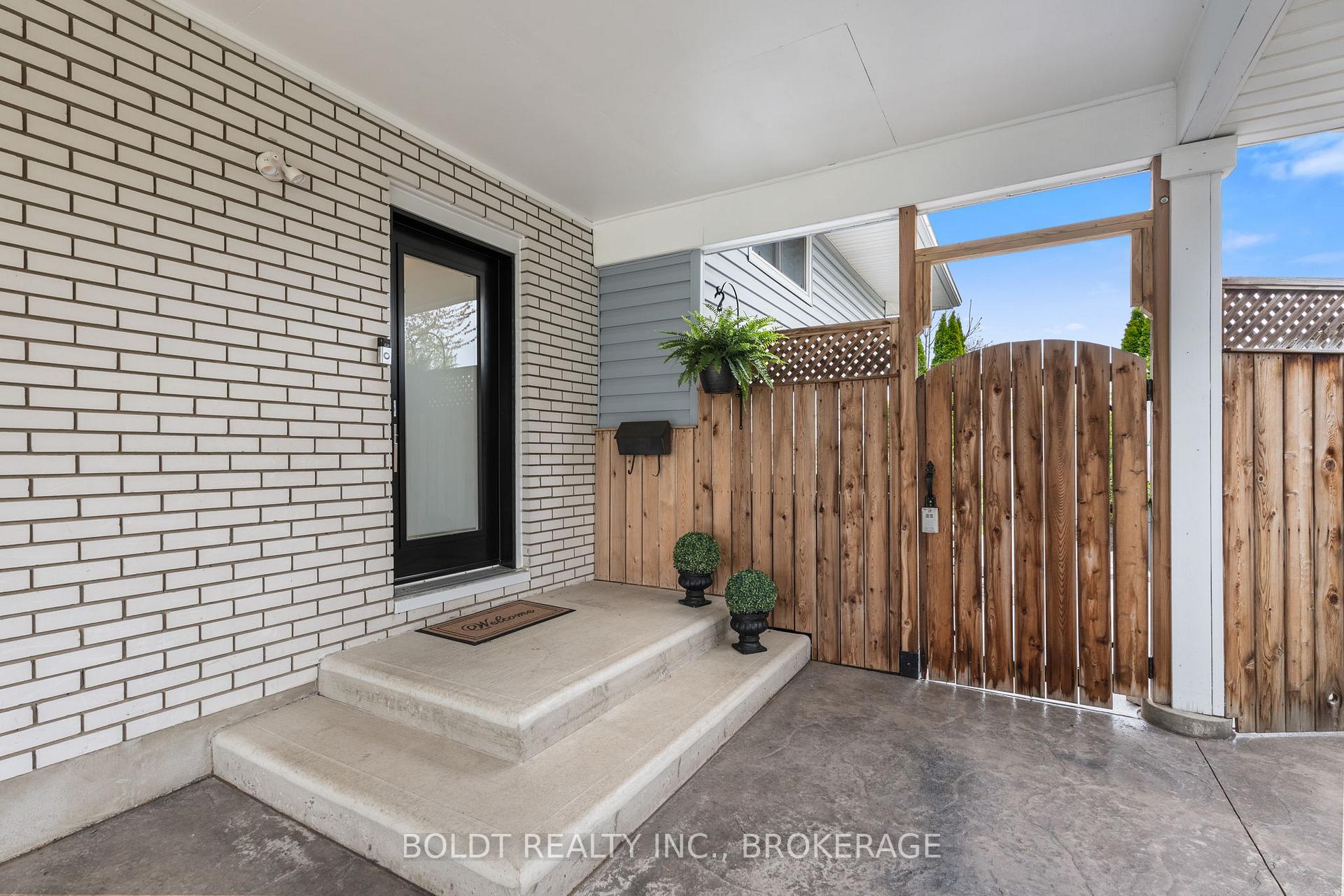 Photo 2 of 53 Regent Drive, St. Catharines, Vine/Linwell — HOMEH