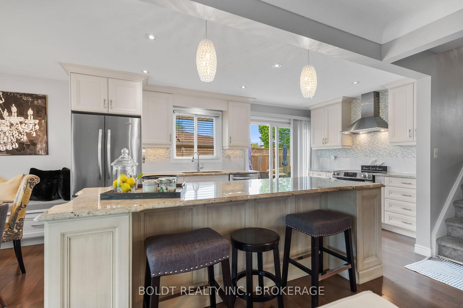 Photo 5 of 53 Regent Drive, St. Catharines, Vine/Linwell — HOMEH
