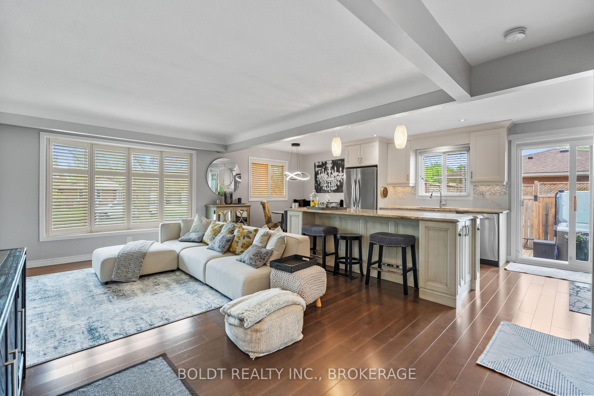 Photo 10 of 53 Regent Drive, St. Catharines, Vine/Linwell — HOMEH