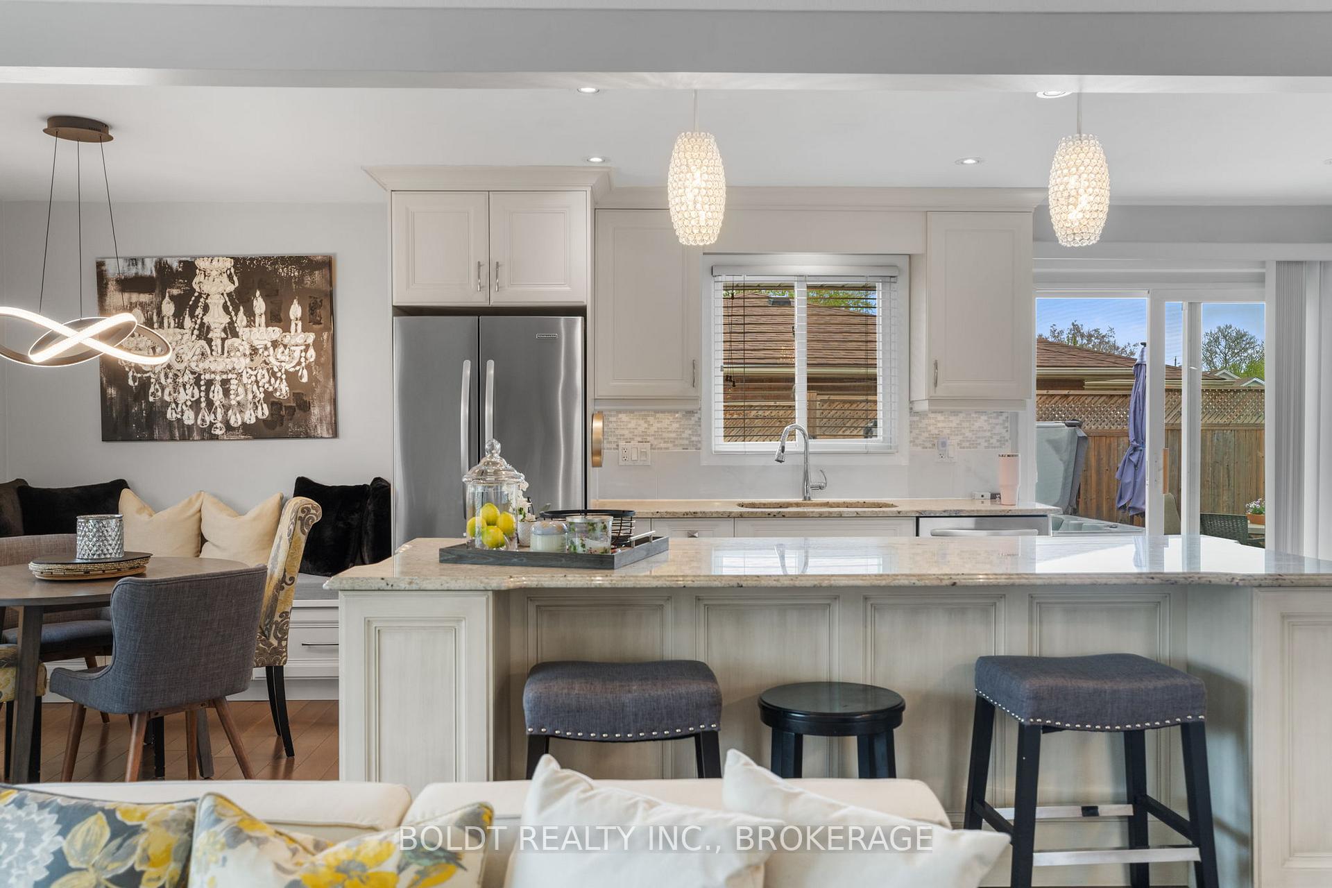 Photo 9 of 53 Regent Drive, St. Catharines, Vine/Linwell — HOMEH