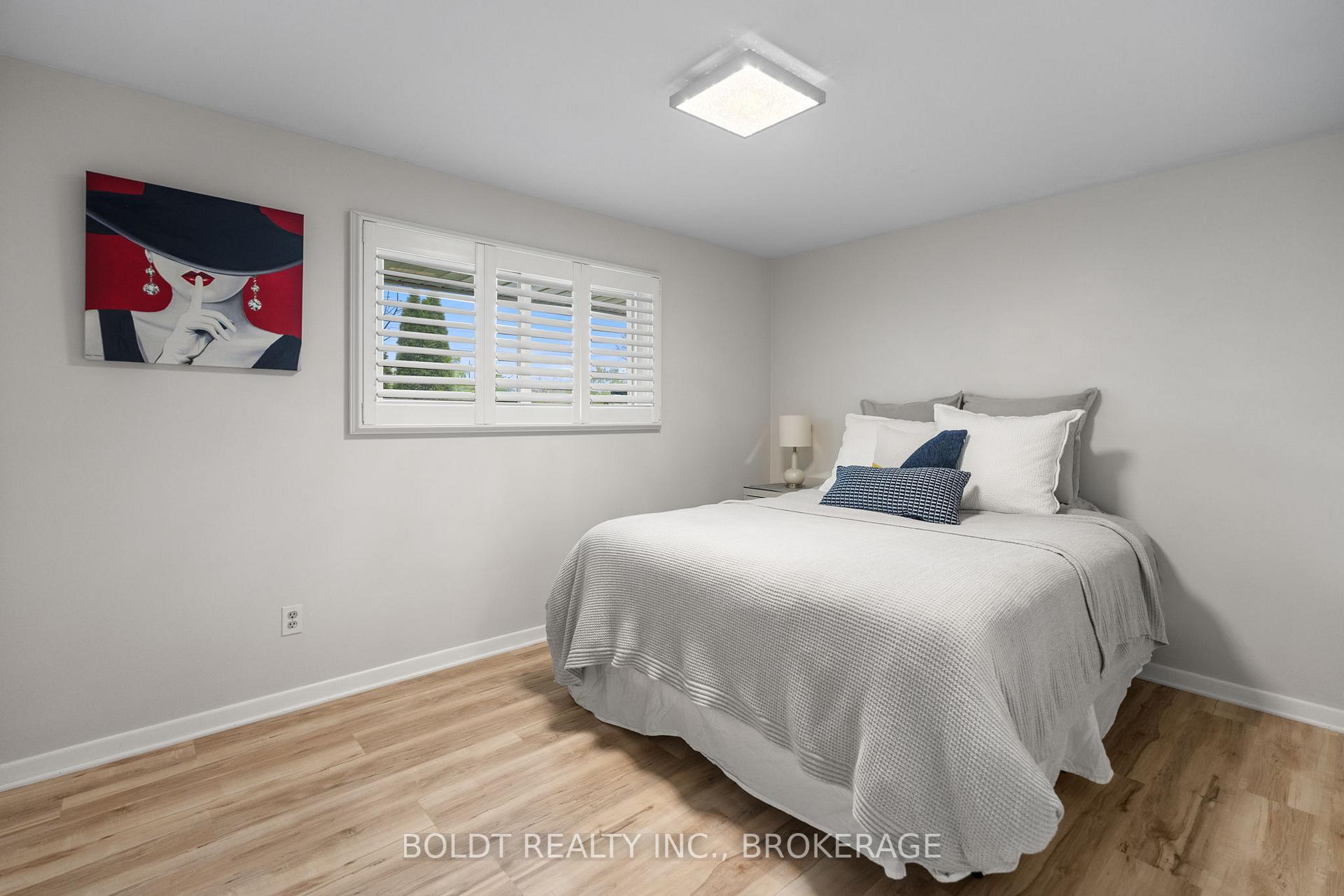 Photo 24 of 53 Regent Drive, St. Catharines, Vine/Linwell — HOMEH