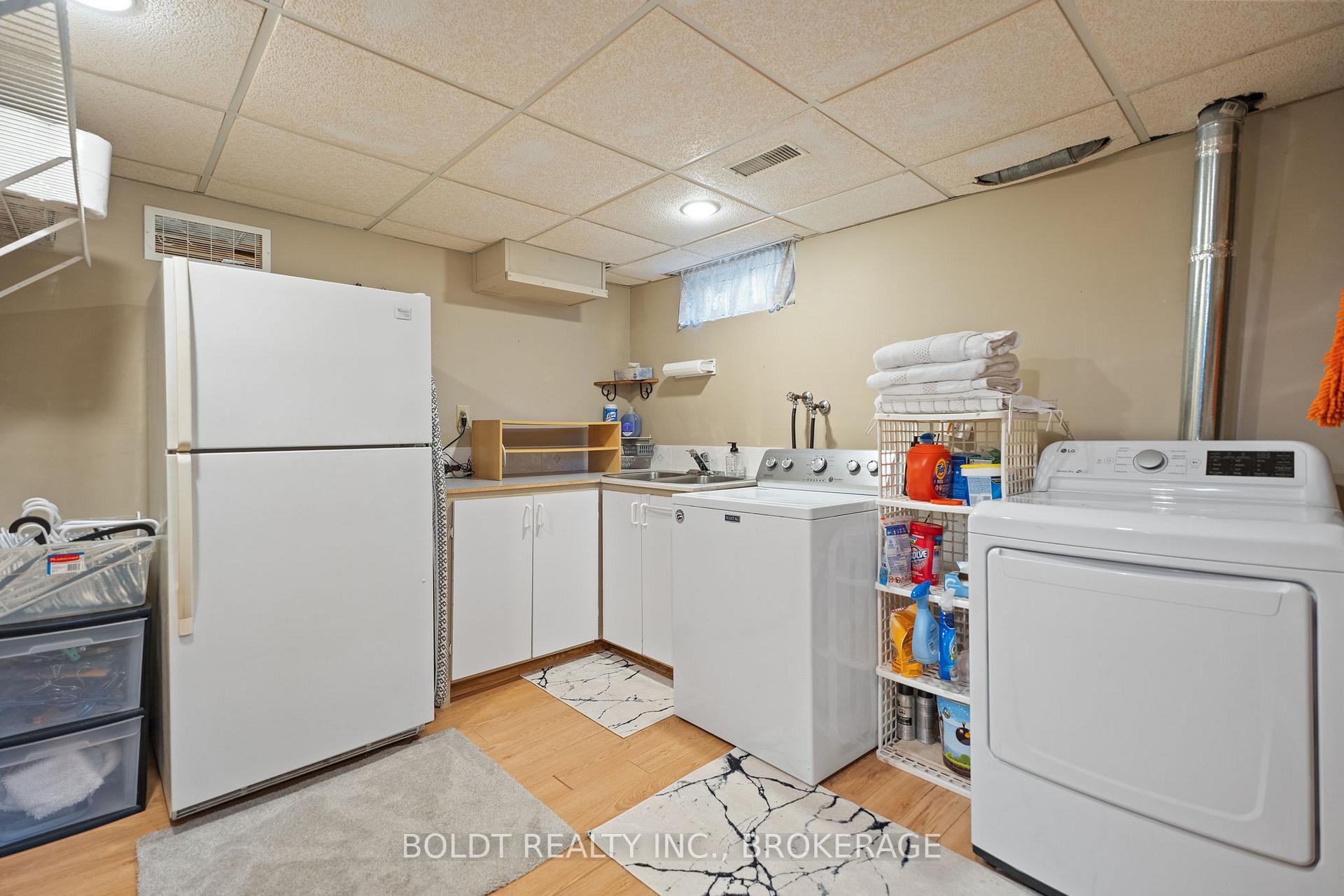 Photo 34 of 53 Regent Drive, St. Catharines, Vine/Linwell — HOMEH