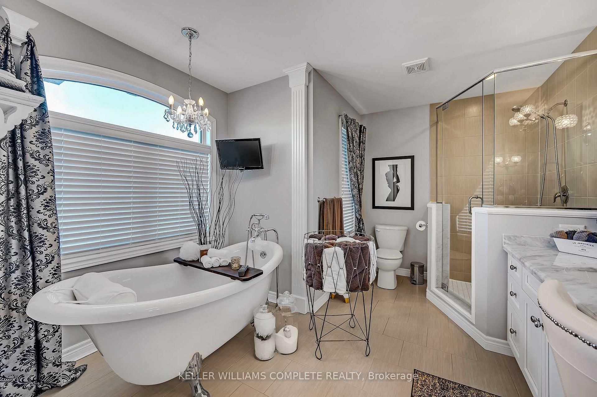 Photo 20 of 77 Eagleglen Way, Hamilton, Carpenter — HOMEH