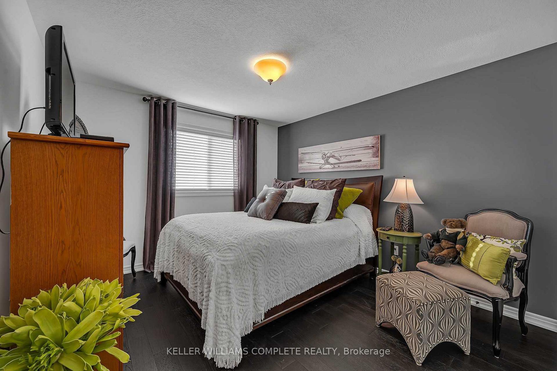 Photo 43 of 77 Eagleglen Way, Hamilton, Carpenter — HOMEH