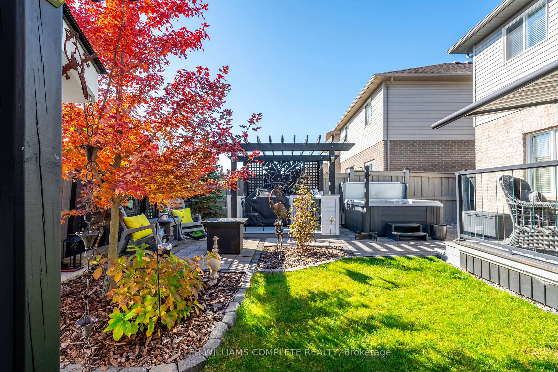 Photo 44 of 77 Eagleglen Way, Hamilton, Carpenter — HOMEH